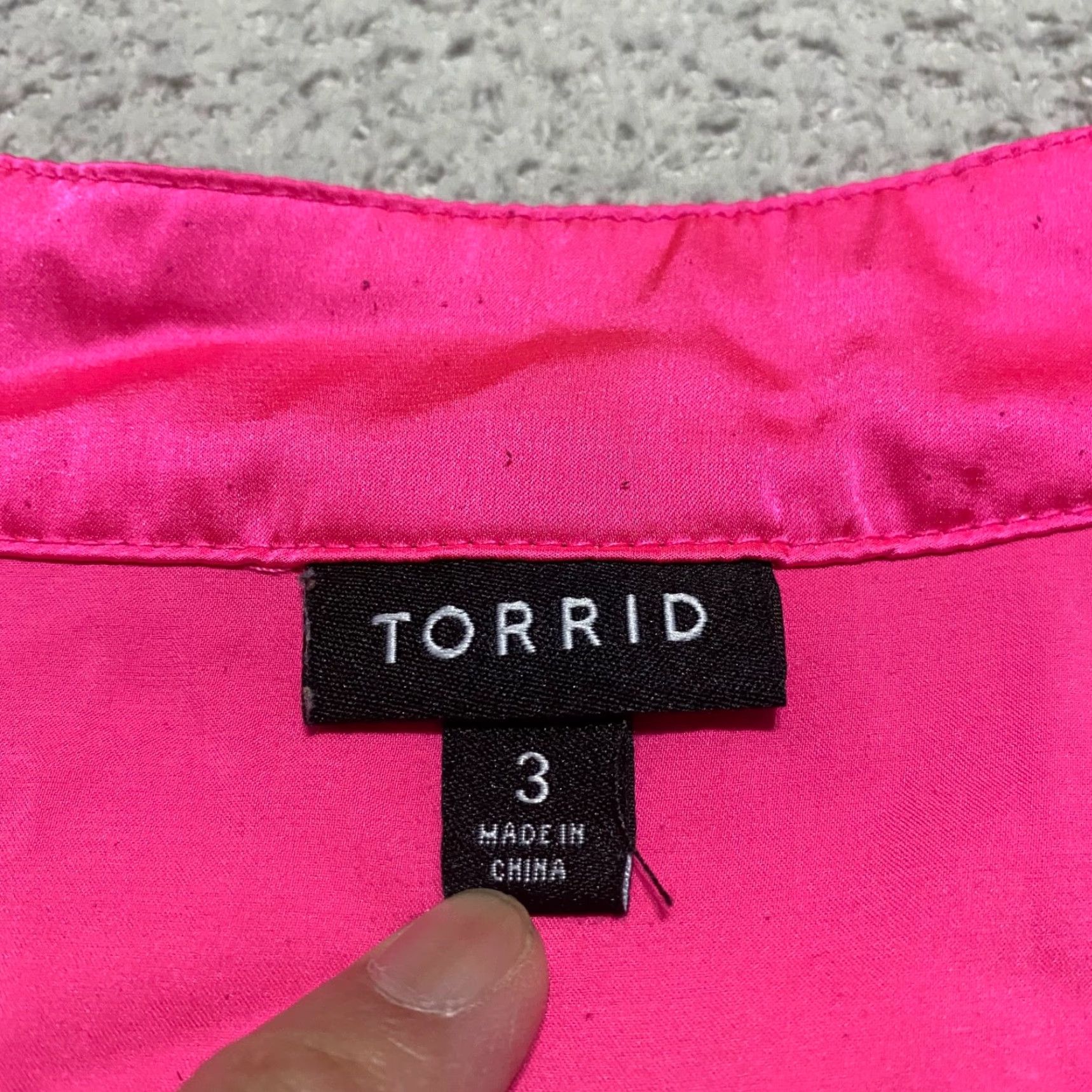 Torrid Torrid Pink Satin Button-Up Top 3X Plus V-Neck Long Sleeve Empire Waist Womens Shirt New Listing Size XXL / US 16-18 / IT 52-54 - 3 Thumbnail