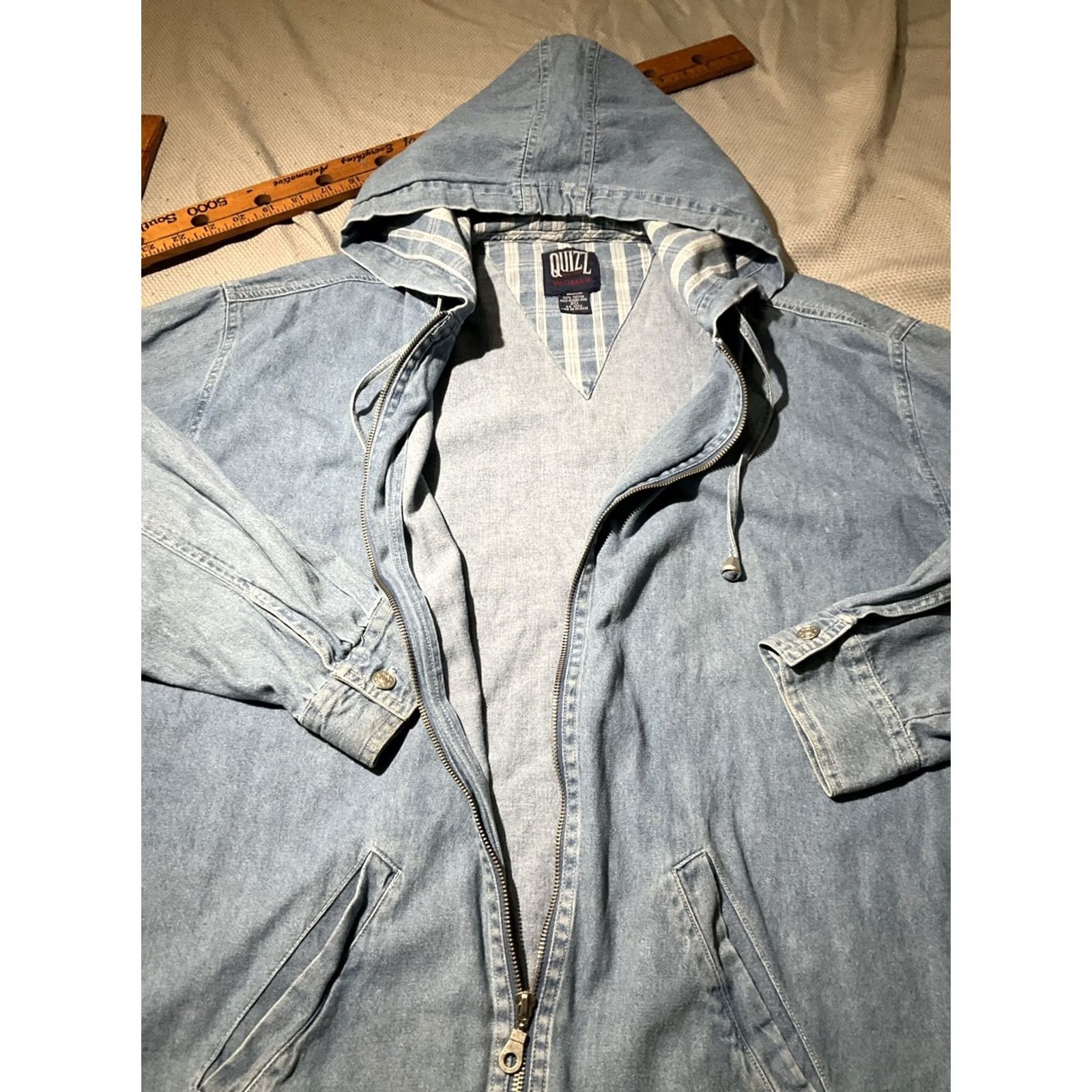Denime VINTAGE Quizz New York Hoodie Womens Sz 20 Blue Chambray Denim Full Zip Jacket Hoodie Women 20W Blue Chambray Denim Full Zip Jacket Size 3XL / US 20-22 - 7 Thumbnail