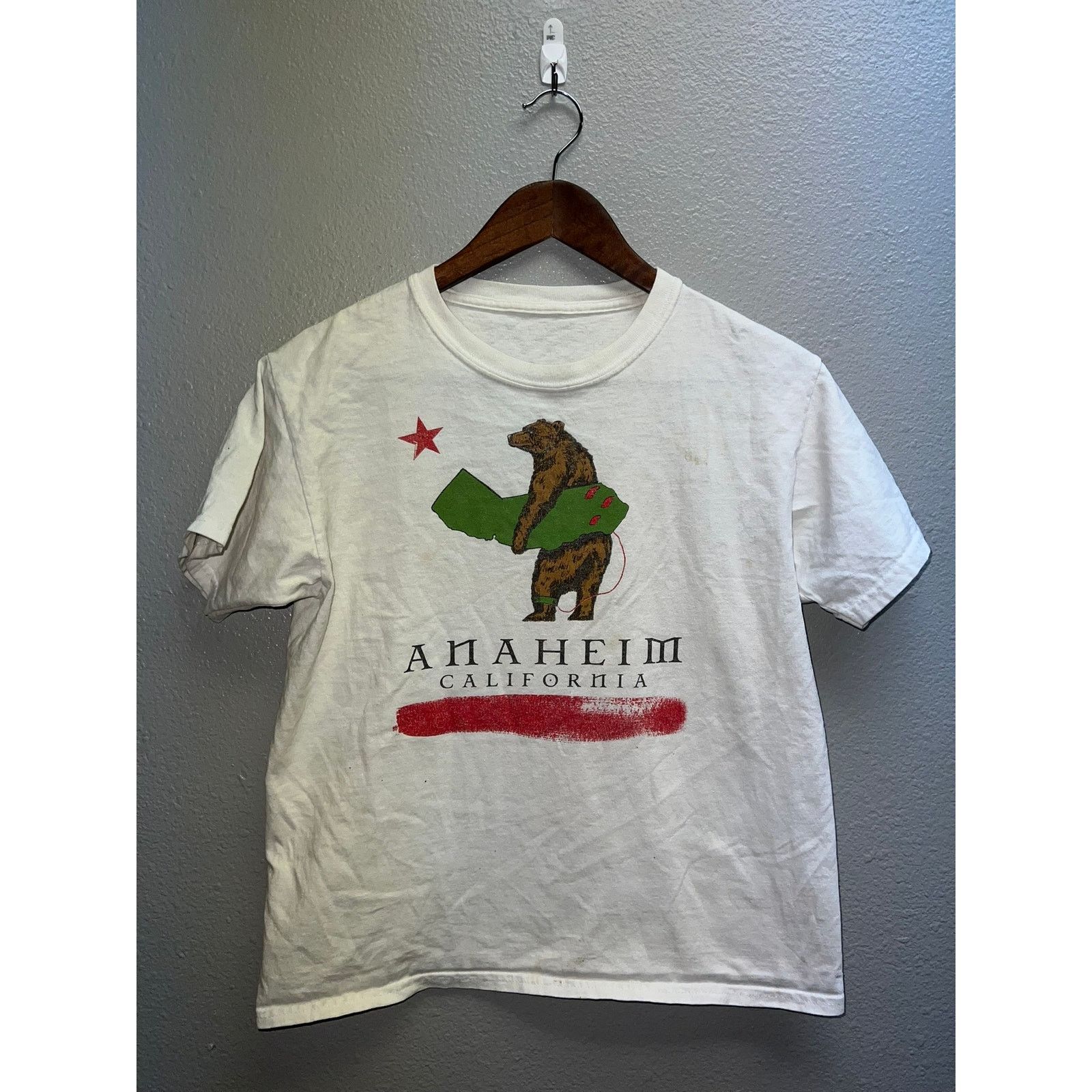 Vintage Anaheim California Shirt Bear Graphic CA White Tee Small Size US S / EU 44-46 / 1 - 1 Thumbnail