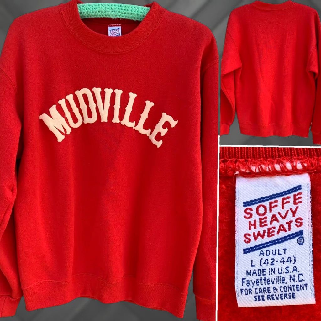 Vintage VINTAGE Soffe Heavy Sweats MUDVILLE graphic sweatshirt Long Sleeve Pullover Adult L Red Graphic Print Mens pullover sweatshirt 90s 80s Size US L / EU 52-54 / 3 - 1 Thumbnail