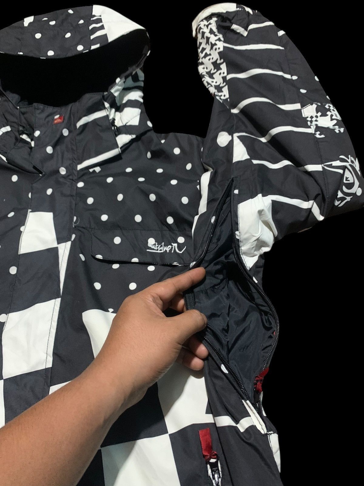 Quicksilver × Quiksilver Quicksilver black white snow jacket Size US M / EU 48-50 / 2 - 5 Thumbnail