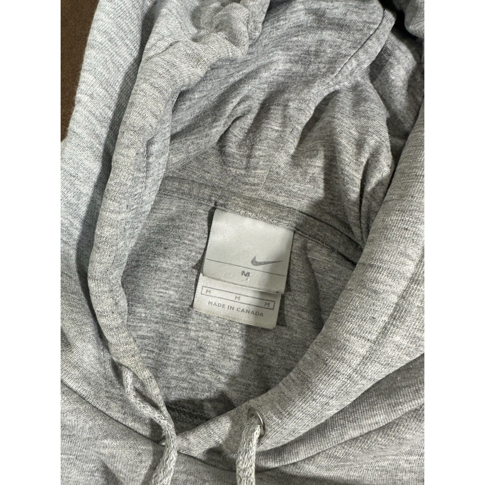 Nike Vintage Nike Team Canada Center Swoosh Hoodie Grey Sweater S Size US M / EU 48-50 / 2 - 3 Thumbnail