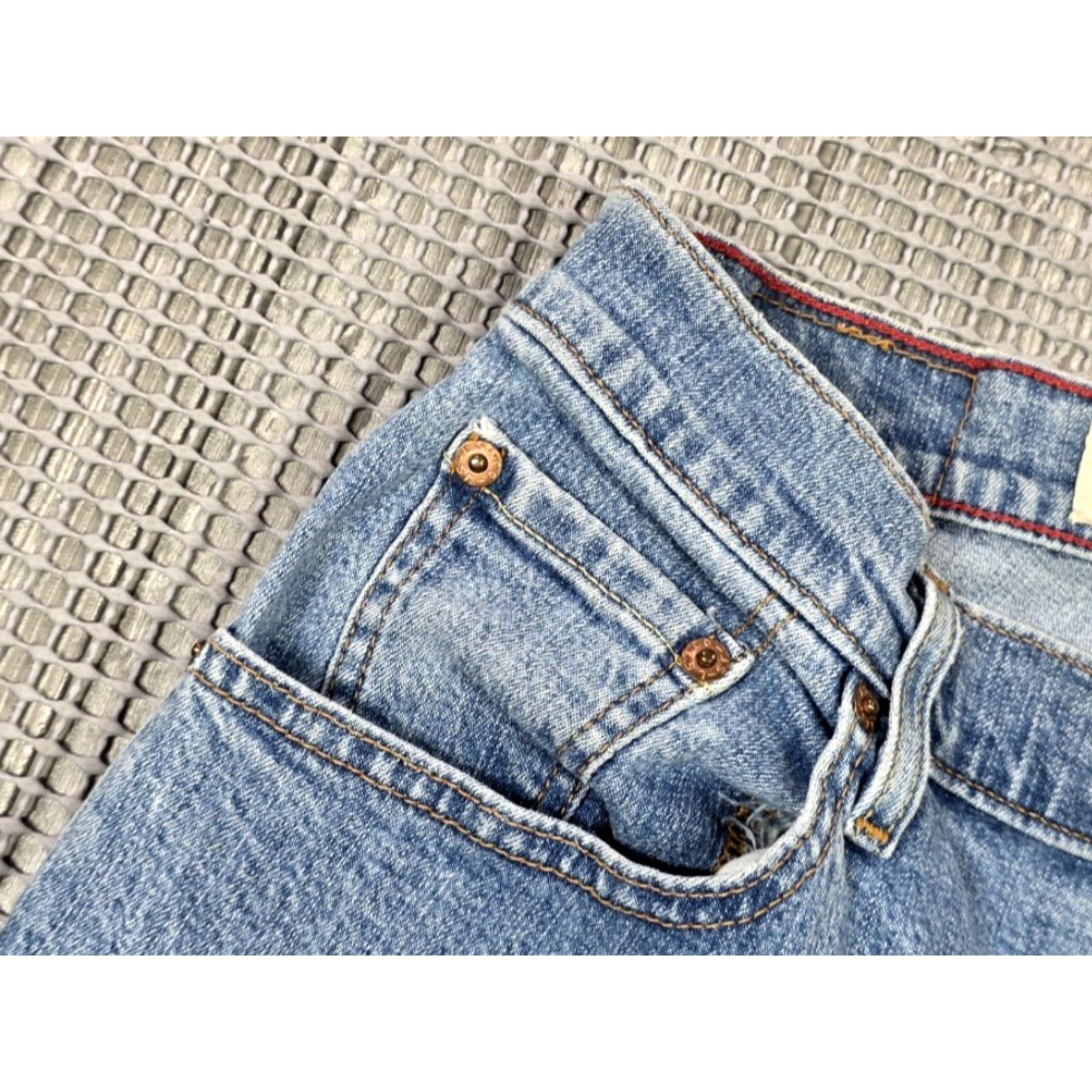 Levi's VINTAGE Levi's Jeans Women 8 Long Blue Relaxed Fit Tapered Leg 550 Y2K 28x32 Stretch Size 30" / US 8 / IT 44 - 7 Thumbnail