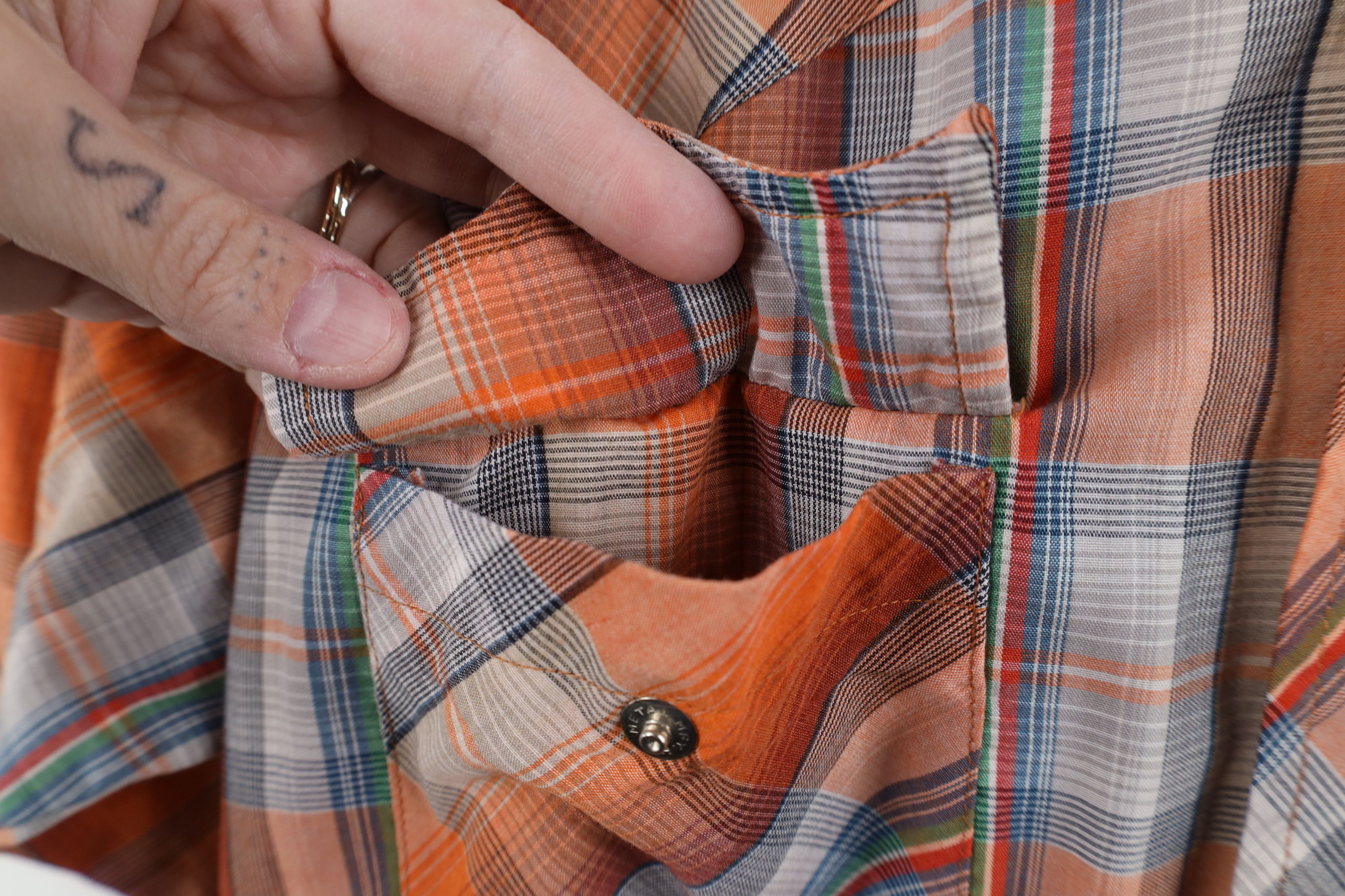 Vintage Vintage 70s Streetwear Rodeo Cowboy Button Shirt Plaid Size US L / EU 52-54 / 3 - 4 Thumbnail