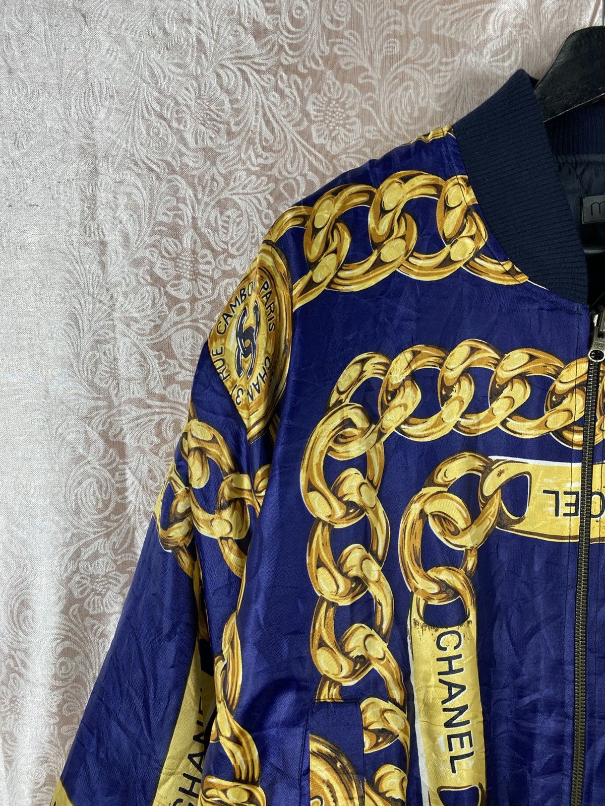 Vintage Vintage Baroque Chain Print Bomber Chanel Inspired Y2K Size US L / EU 52-54 / 3 - 12 Thumbnail