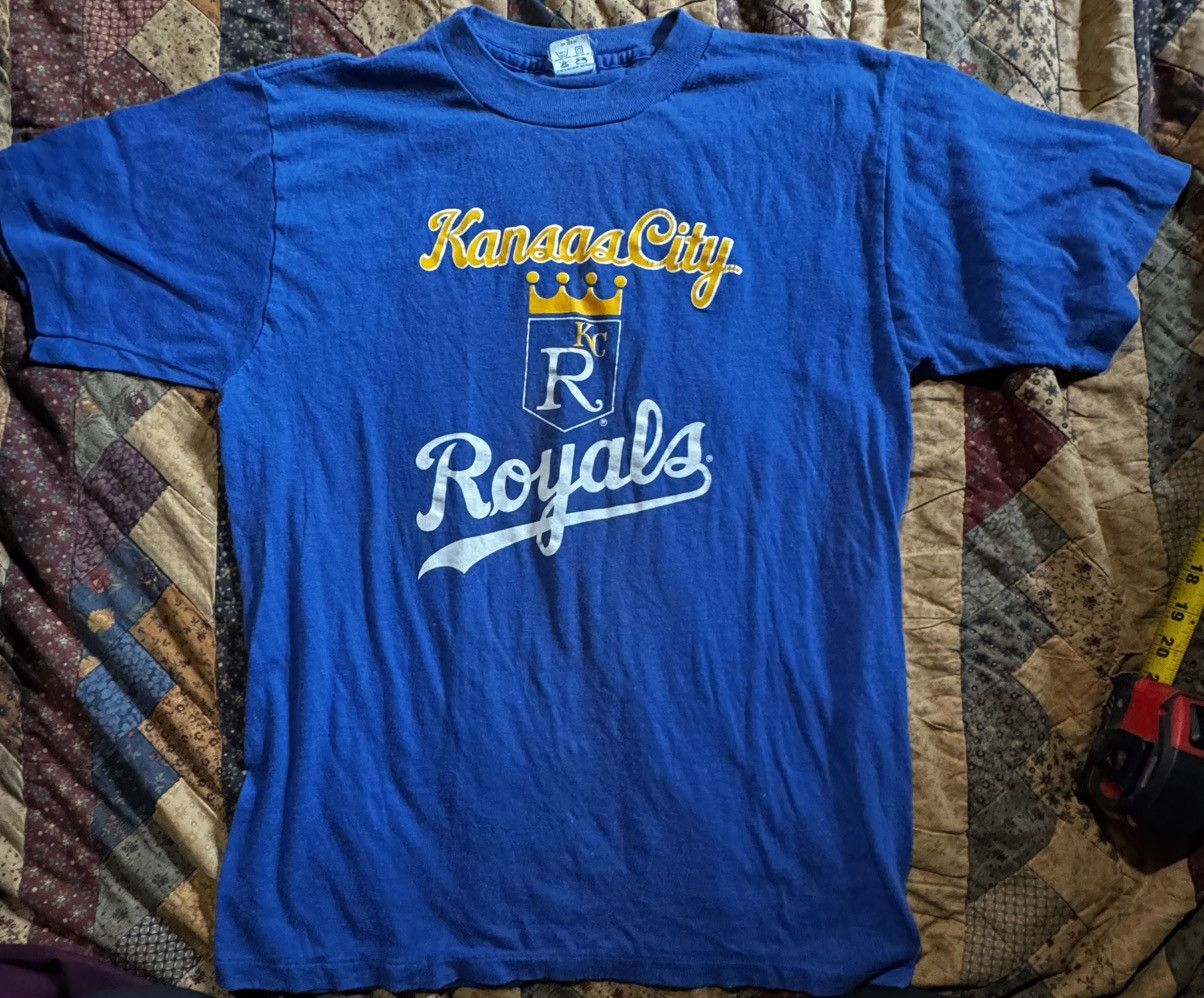 Vintage Vintage Kansas City Royals Shirt by Artex Size L Size US L / EU 52-54 / 3 - 1 Thumbnail