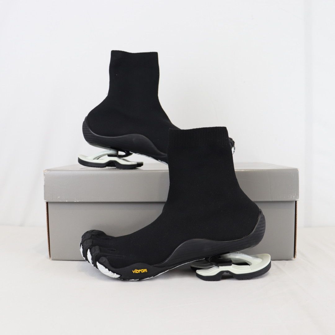 Balenciaga o1rshd1 Q:2 / Flex Five Toe Socks Boots in Black/white Size US 9 / EU 42 - 1 Thumbnail