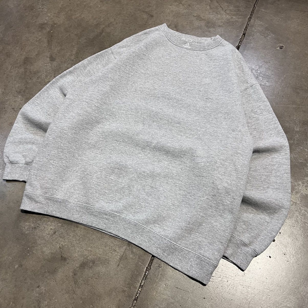 Adidas × Vintage Vintage Adidas Center Logo Team Tag Crewneck Sweatshirt Boxy Size US M / EU 48-50 / 2 - 2 Thumbnail