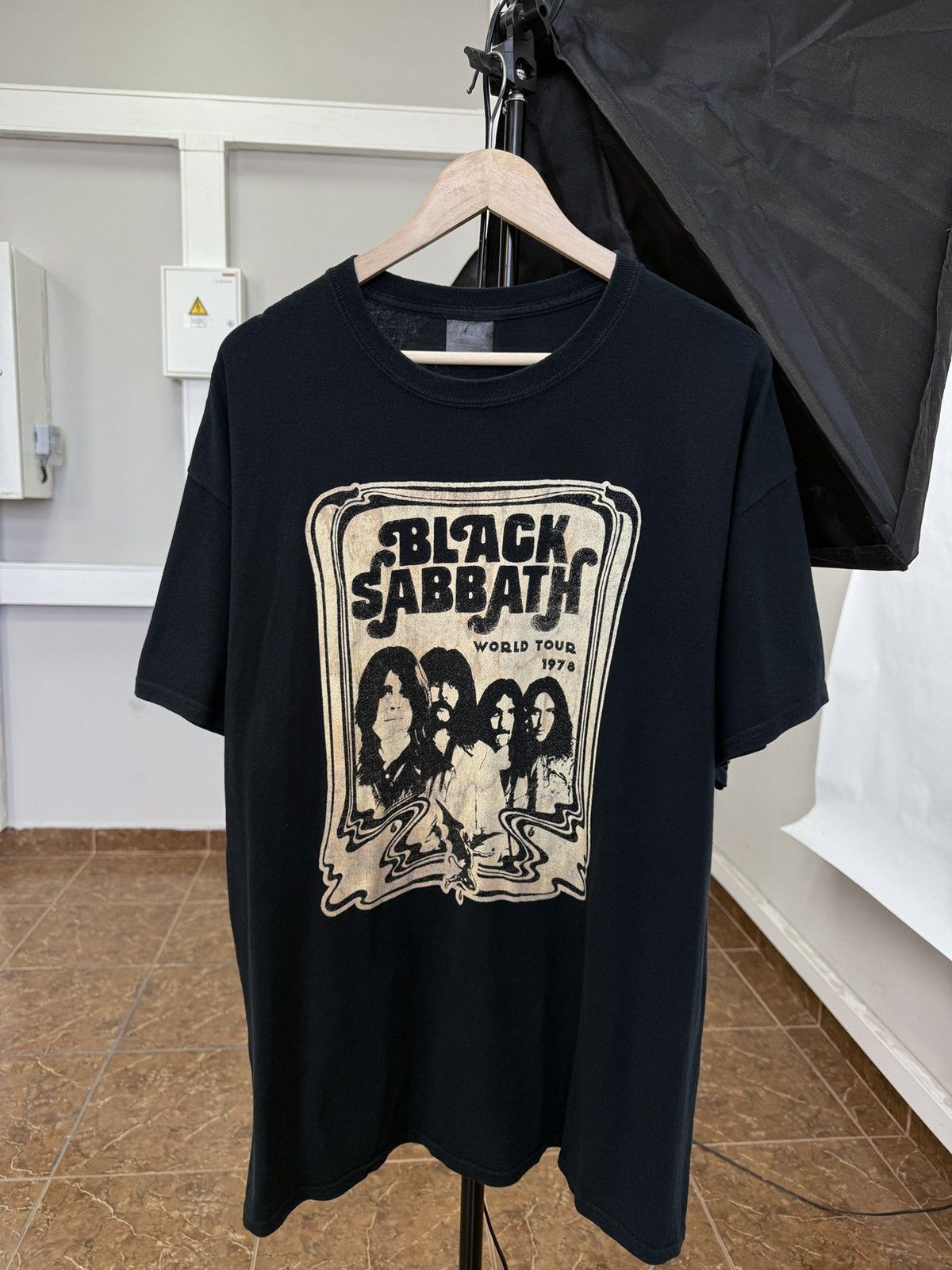 Black Sabbath Vintage 2013 Black Sabbath World Tour 1978 T-Shirt Retro Size US XL / EU 56 / 4 - 1 Thumbnail