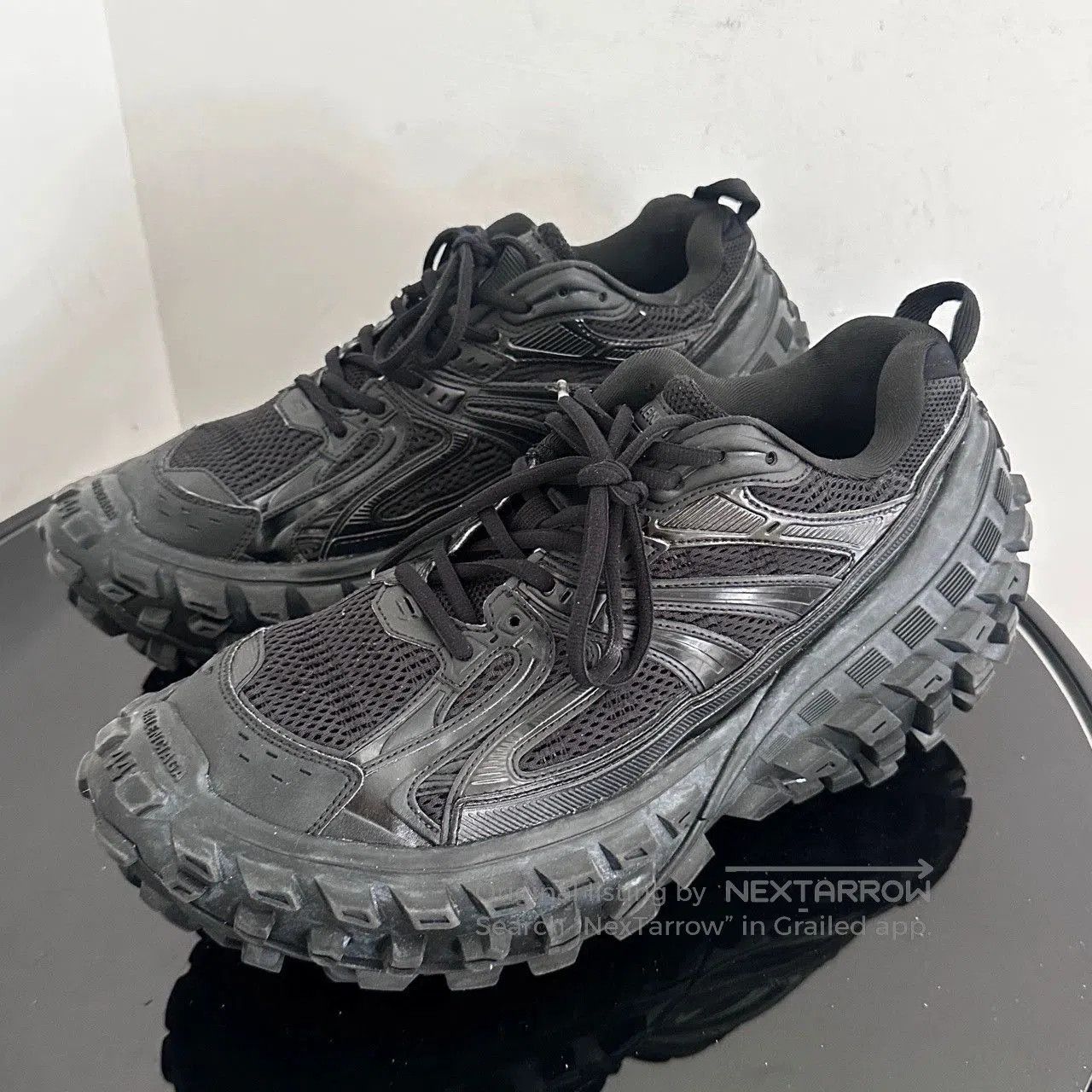 Balenciaga balenciaga defender retro low-top sneakers. Size US 11 / EU 44 - 1 Thumbnail