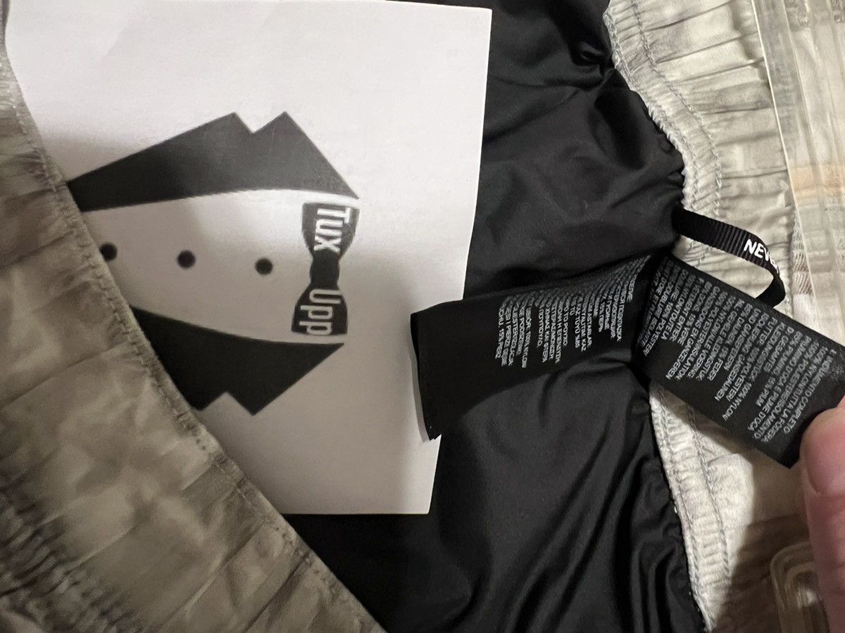 Supreme × The North Face Supreme x The North Face Paper Print Nuptse Pant Size US 36 / EU 52 - 7 Thumbnail
