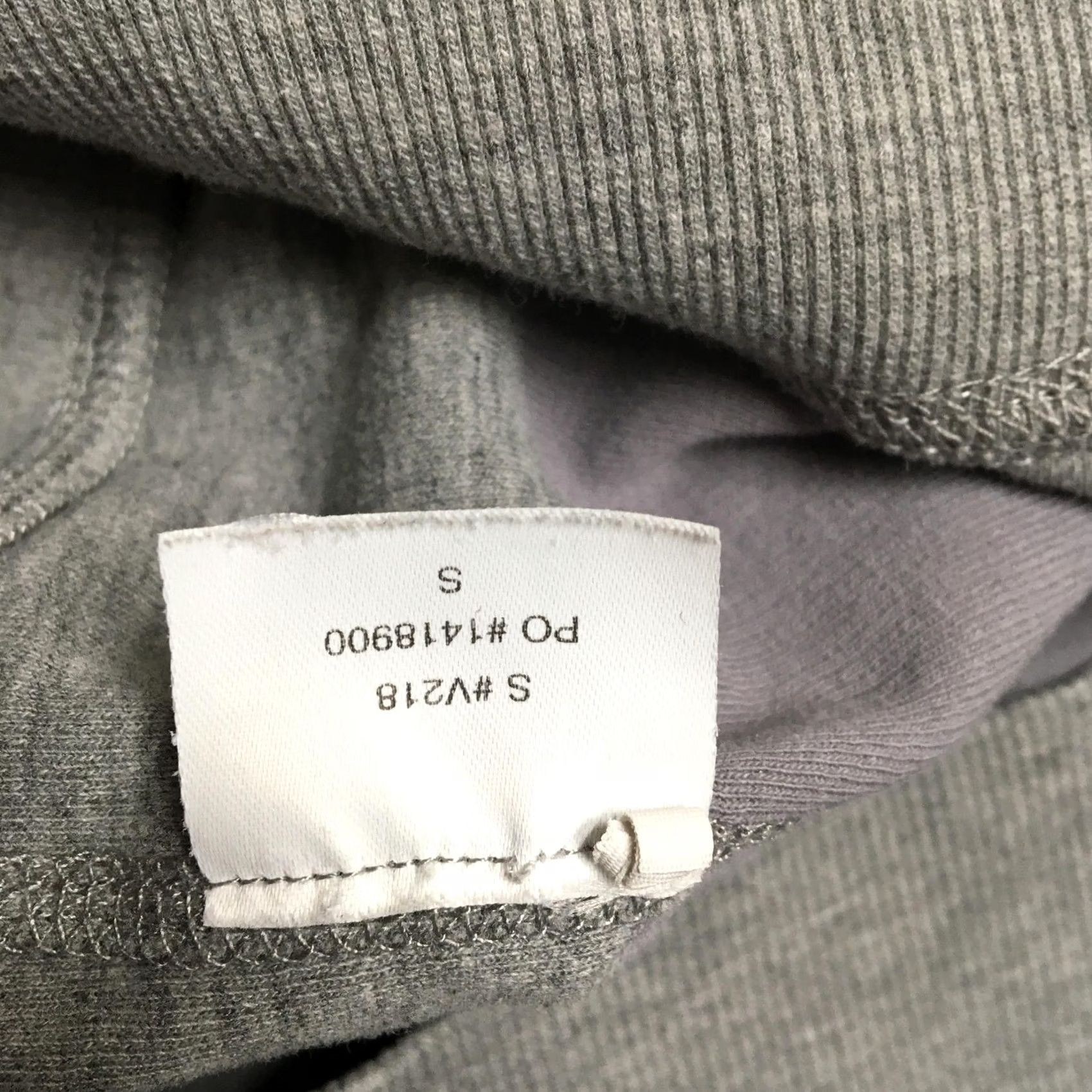 Vuori Vuori Sweatshirt Men S Gray Jersey Pullover Zip Pocket Crew Neck Minimalist Size US S / EU 44-46 / 1 - 7 Thumbnail