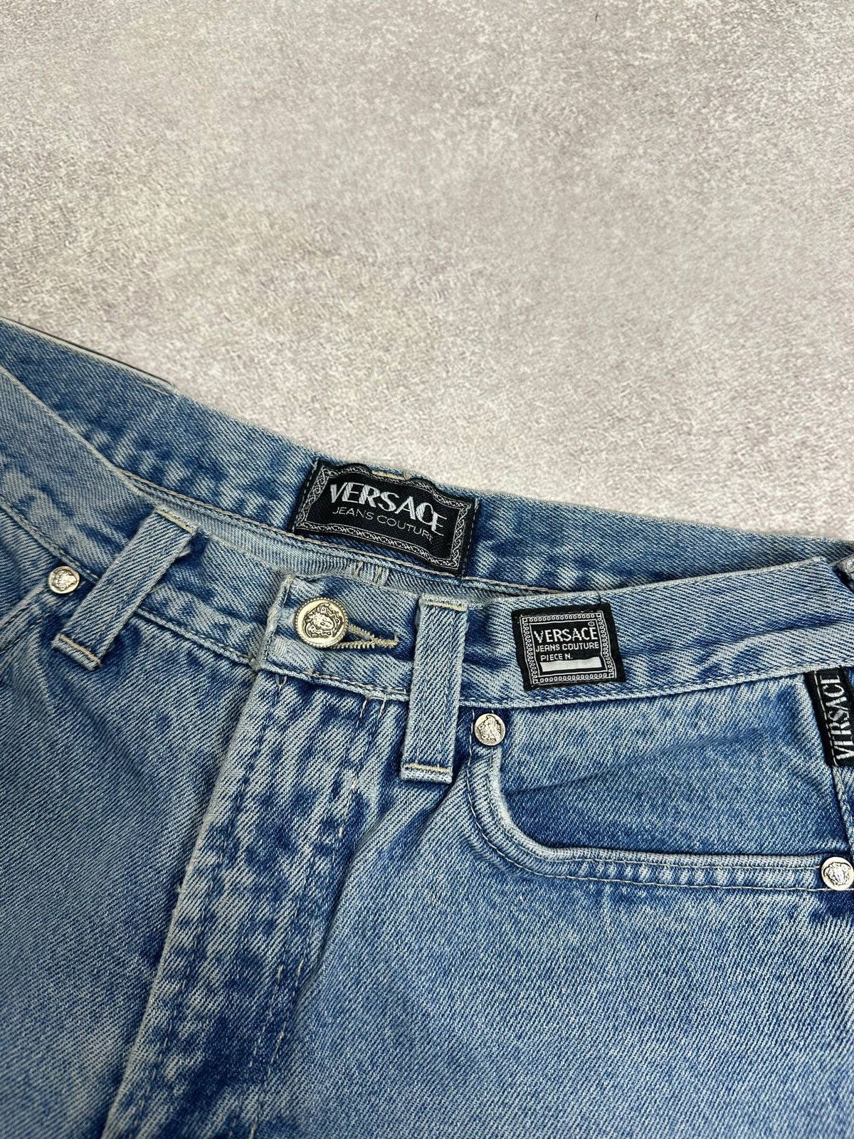 Versace Vintage Versace Medusa Baggy Blue Denim Jeans Pants 30 Size US 30 / EU 46 - 6 Thumbnail