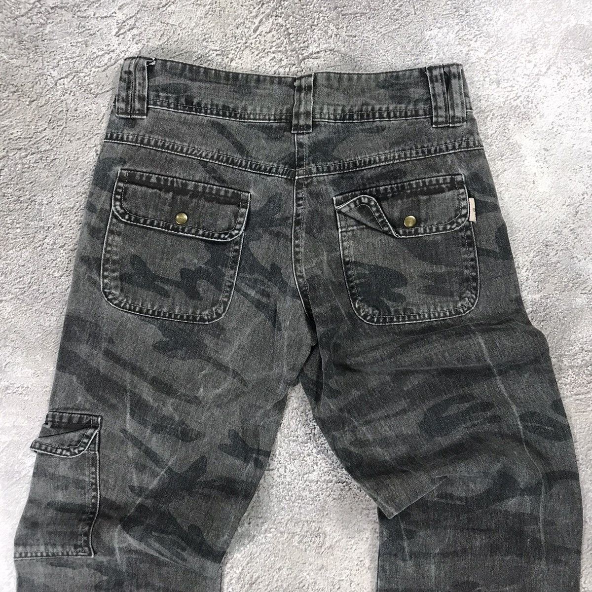 Vintage Vintage 90s Baggy Flared Cargo Pants Y2K Streetwear Logo 28 Size 28" / US 6 / IT 42 - 6 Thumbnail