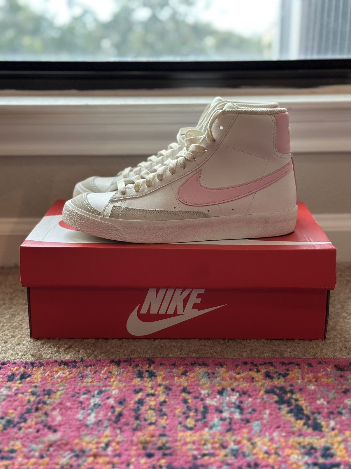 Nike Nike Blazer Mid ‘77 (GS) White & Pink Size US 6.5 / IT 36.5 - 2 Thumbnail