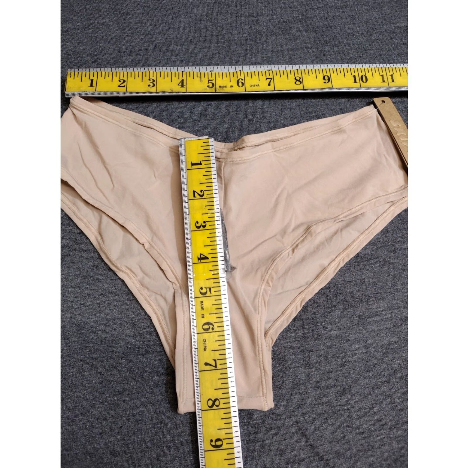 SKIMS SKIMS Hipster Panties M Beige Womens Oxide Fits Everybody Briefs Vshape Mid Rise Size ONE SIZE - 4 Thumbnail