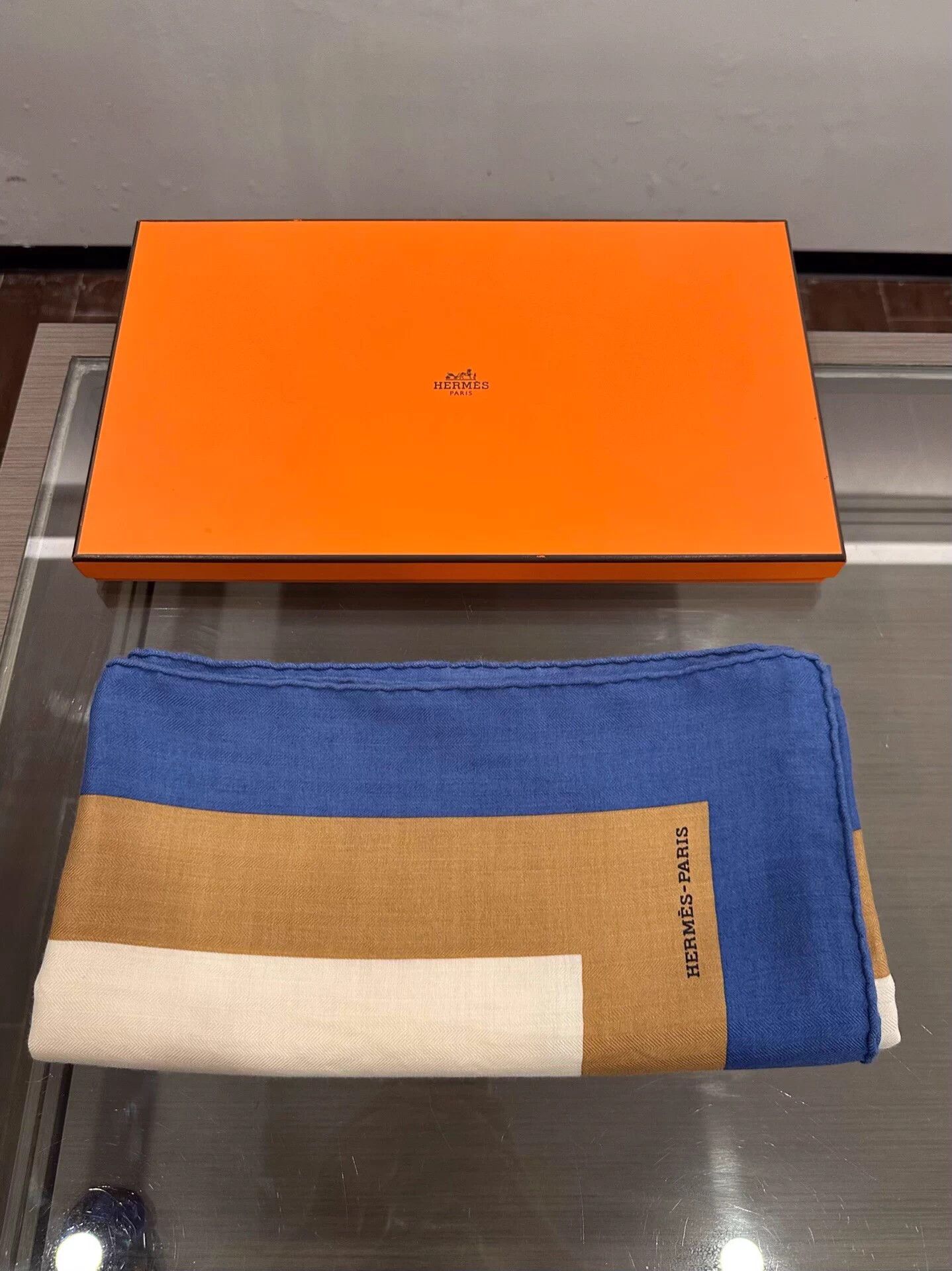 Hermes Hermes white/brown stripe blue cashmere scarf 140cm new box Size ONE SIZE - 2 Thumbnail