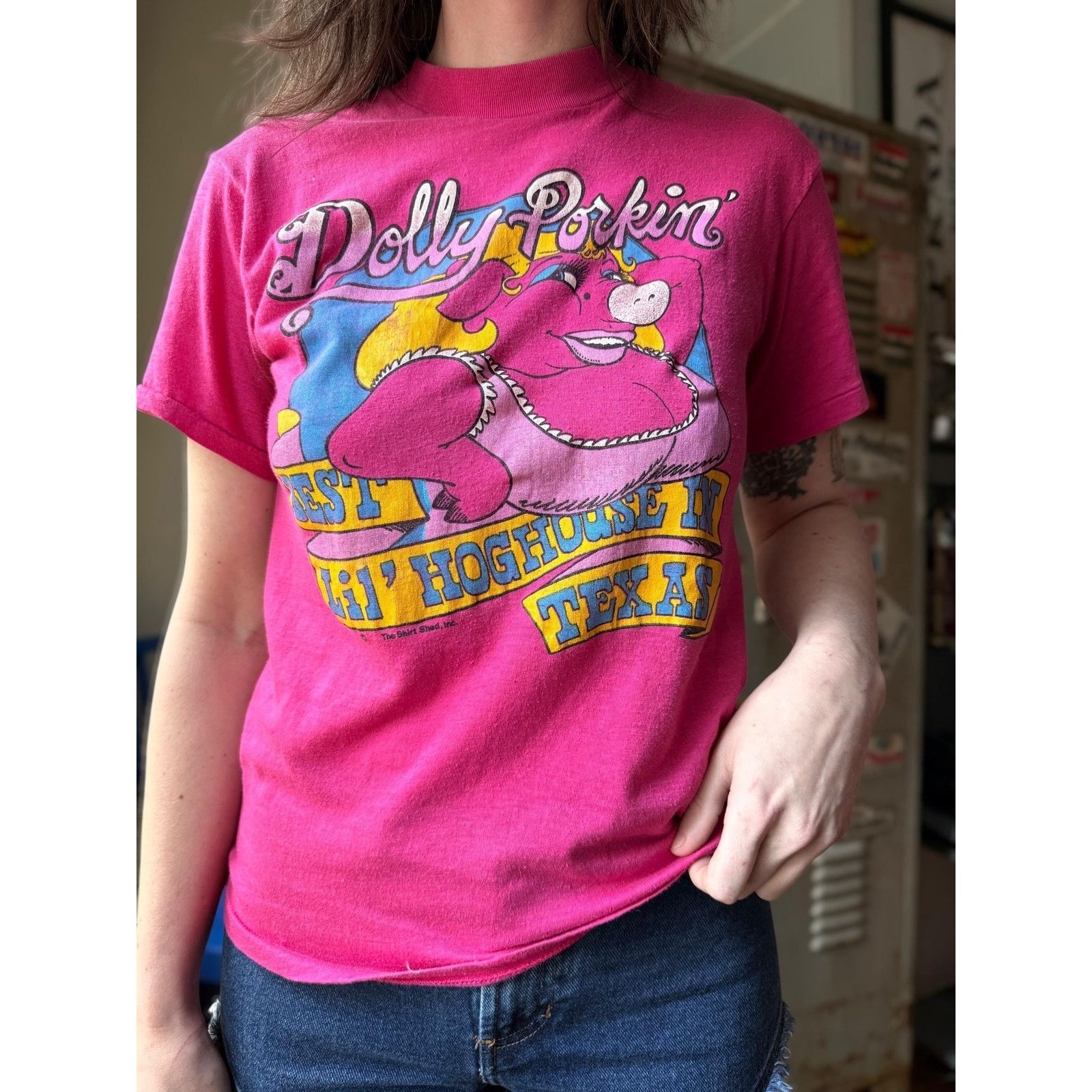 Vintage Vintage 80s Dolly Porkin’ Novelty T-Shirt | Hot Pink Tee | M Size M / US 6-8 / IT 42-44 - 1 Thumbnail