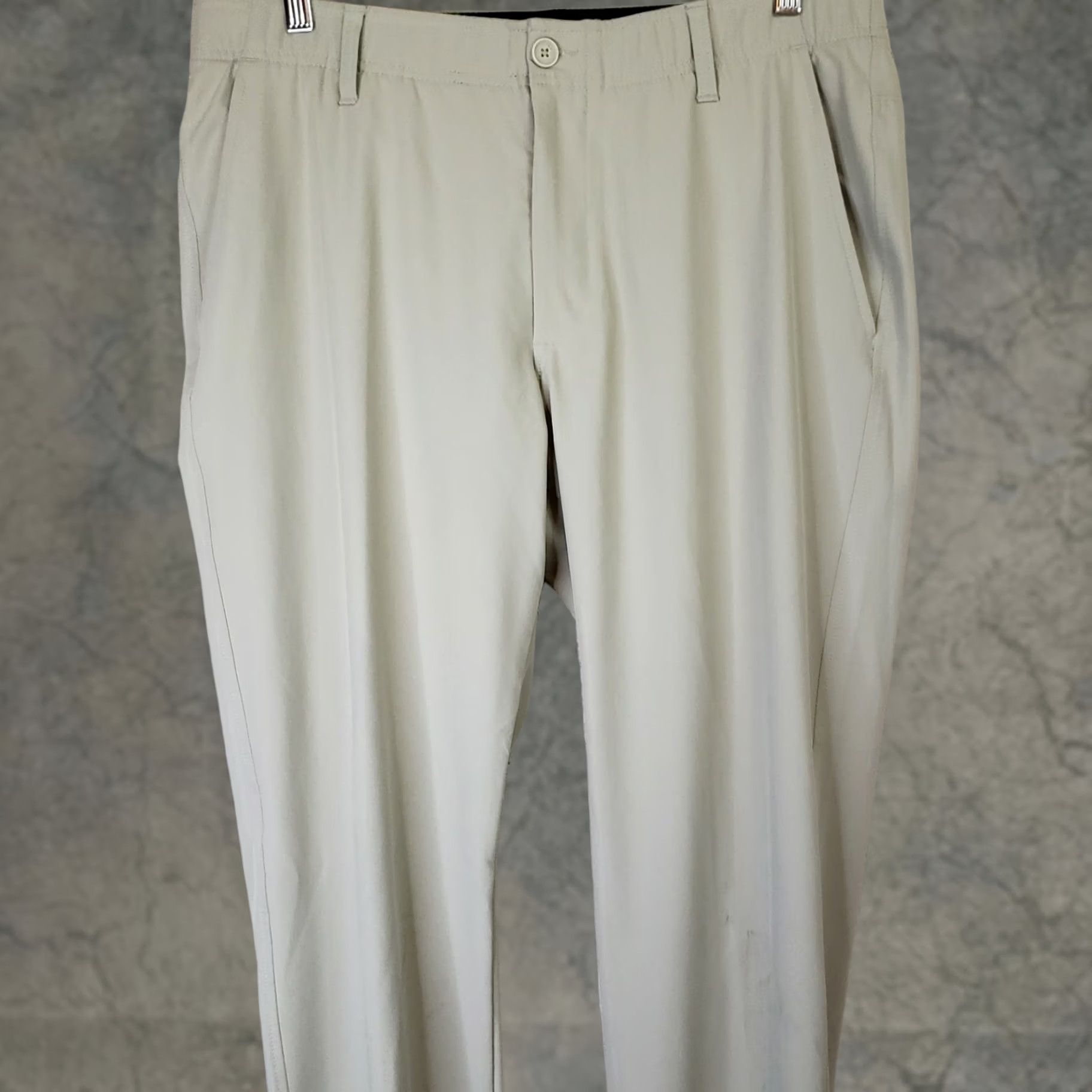 Under Armour Under Armour UA Golf Pants Mens 36x34 Beige Ivory Solid Button Flat Front Straight Leg Inseam 34 Regular Size 36 Mens Size US 36 / EU 52 - 1 Thumbnail