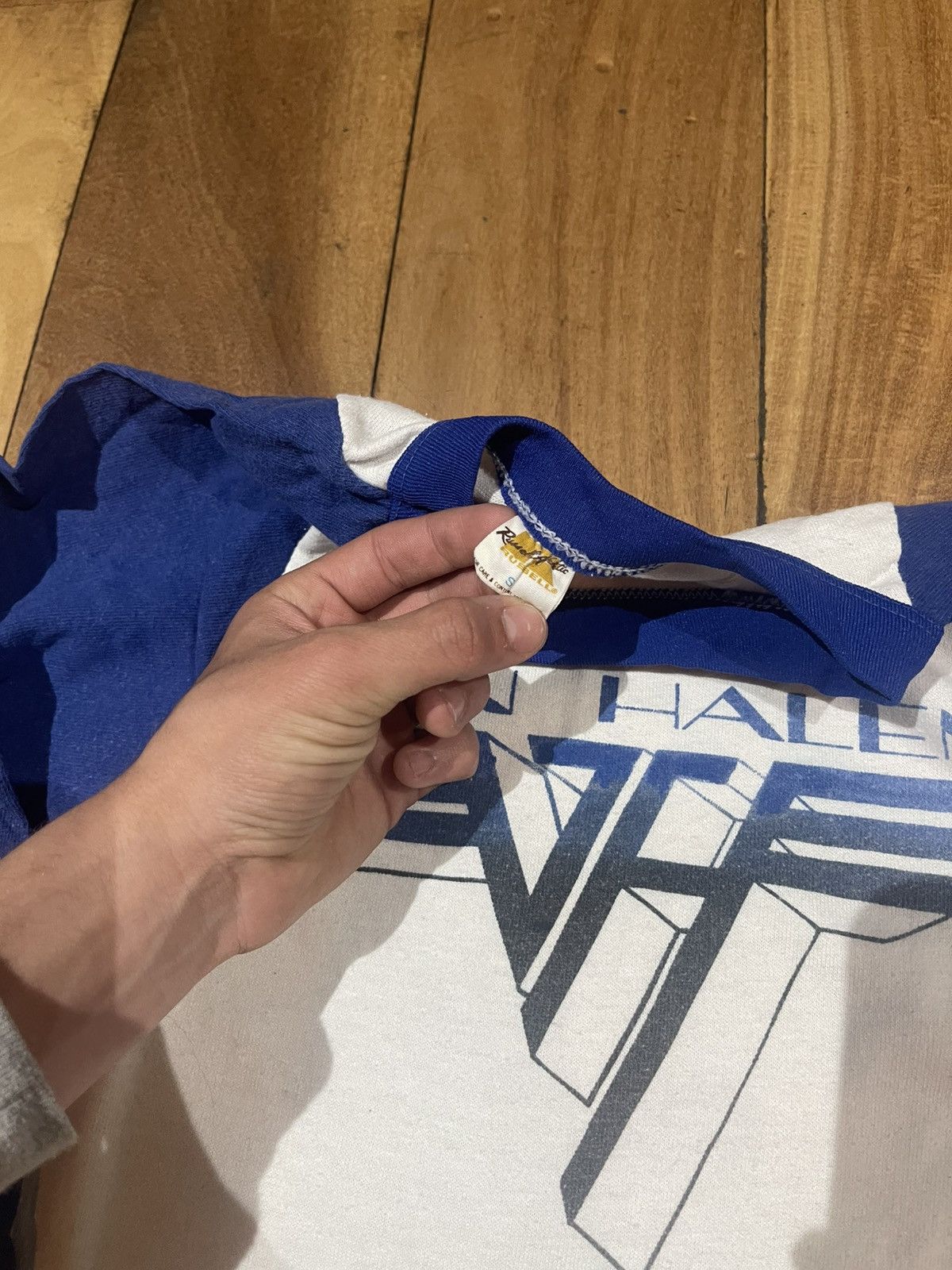 Russell Athletic Vintage white 70s Van halen Russell athletics shirt Grail Size US S / EU 44-46 / 1 - 2 Thumbnail