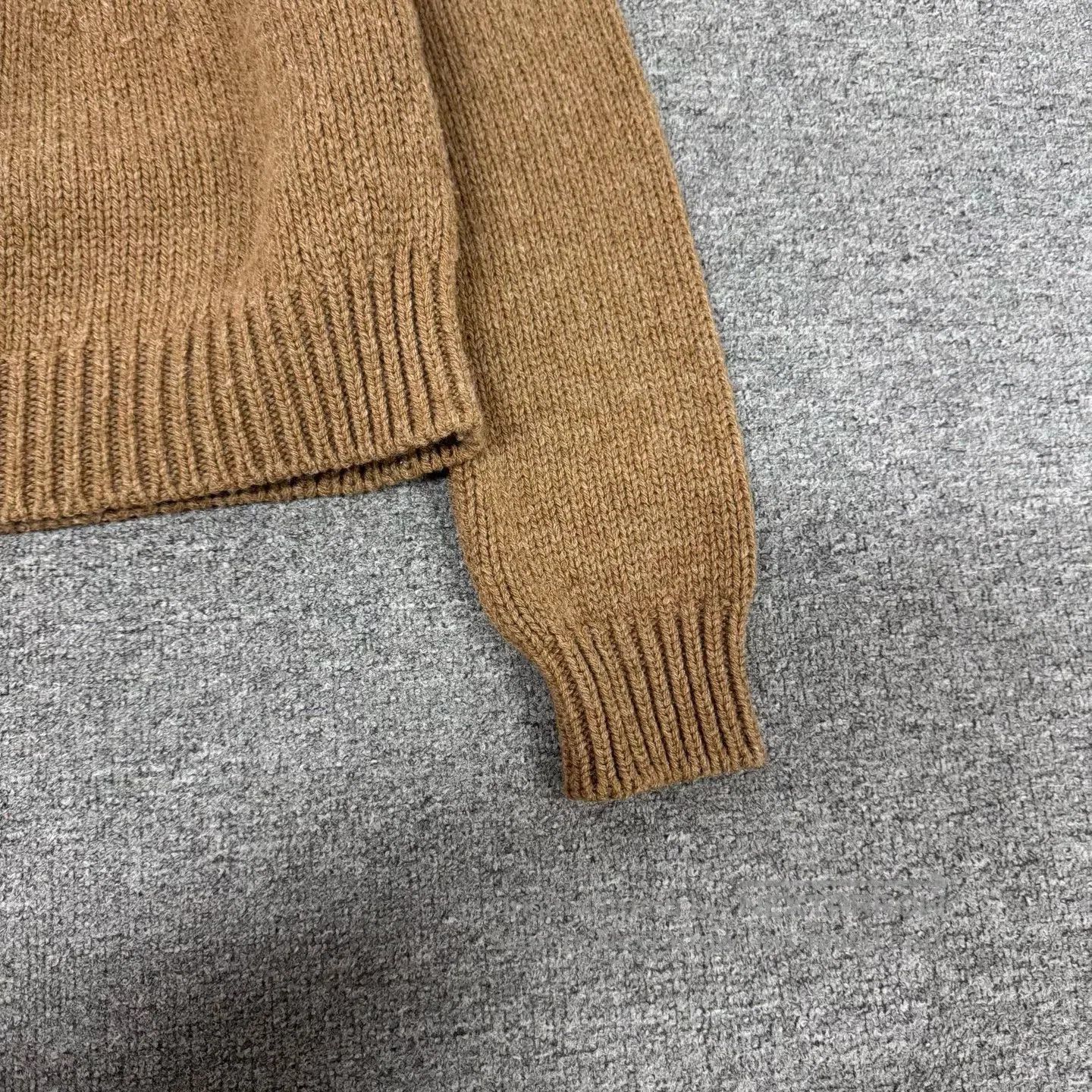 Celine CELINE Fair Island jacquard round-neck short knit sweater| Size XS / US 0-2 / IT 36-38 - 4 Thumbnail
