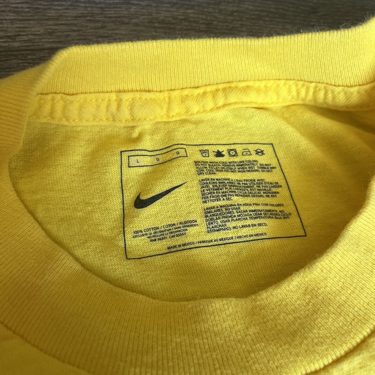 Nike × Vintage Vintage 2000s Nike Sportswear Swoosh Varsity Logo Tee Shirt Size US L / EU 52-54 / 3 - 3 Thumbnail