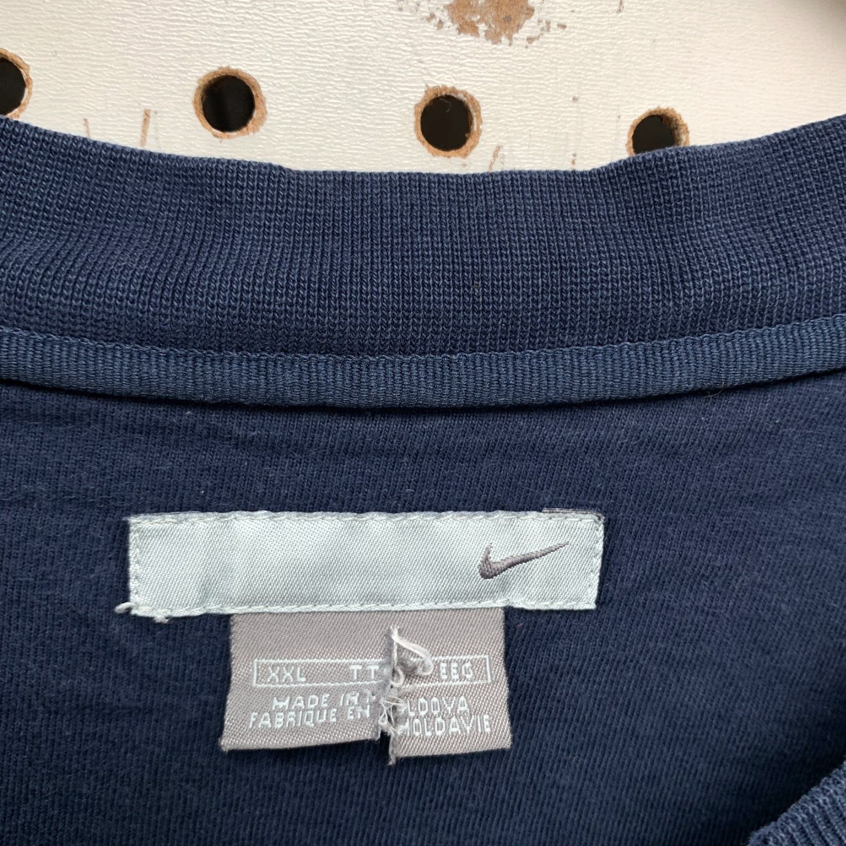 Nike VINTAGE Nike Sweatshirt Shirt Mens 2XL Navy Blue Swoosh Pullover 28x31.5 90s Mens Size US XXL / EU 58 / 5 - 6 Thumbnail