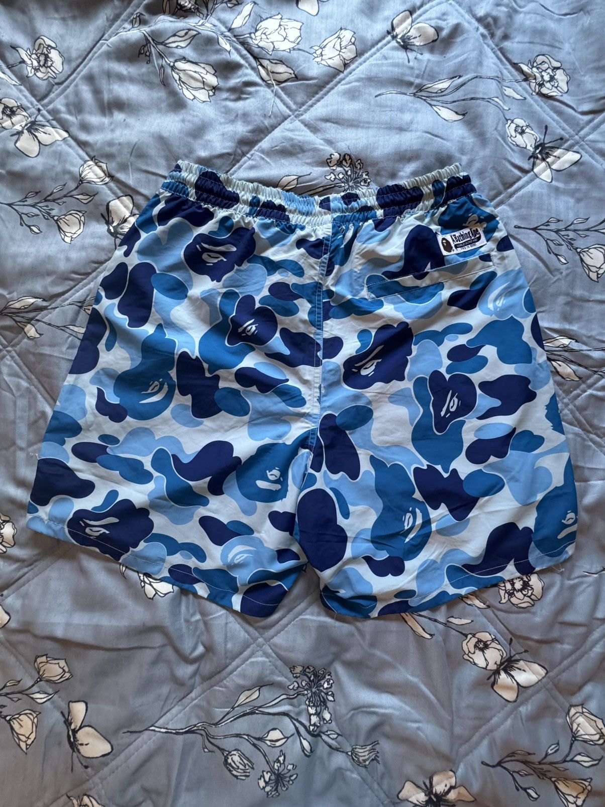 Bape ABC CAMO BEACH SHORTS Size US 32 / EU 48 - 2 Thumbnail