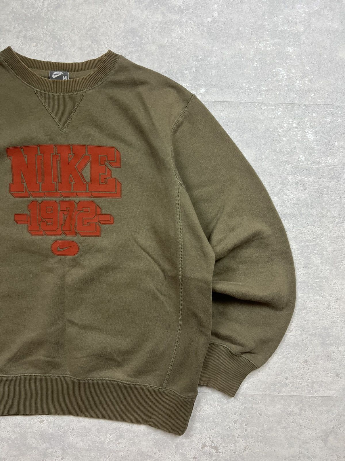 Nike 00s Nike Retro Logo Vintage Y2K Oversized Olive Sweatshirt Size US M / EU 48-50 / 2 - 3 Thumbnail