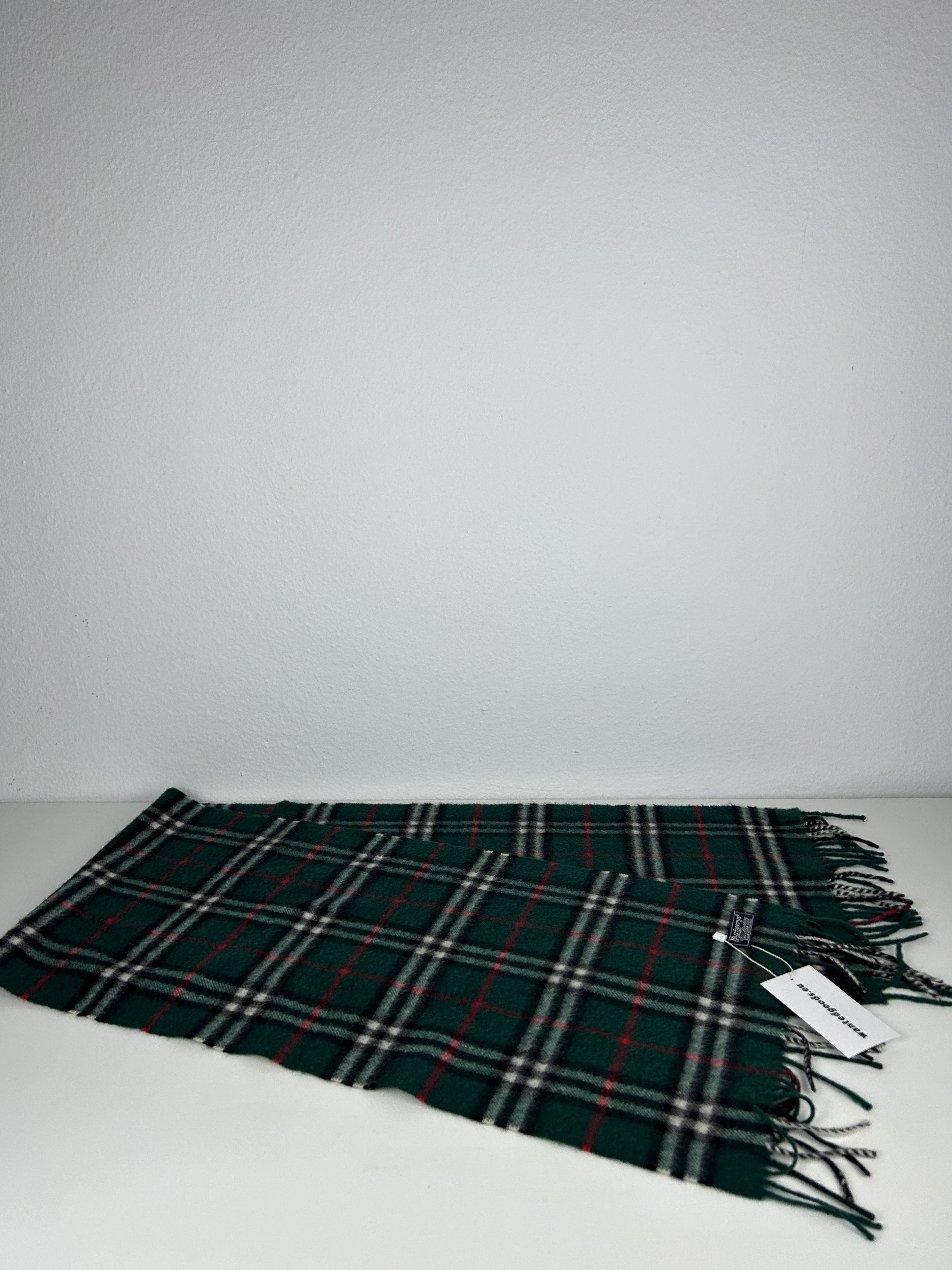 Burberry Vintage Burberry green nova check cashmere scarf Size ONE SIZE - 3 Thumbnail