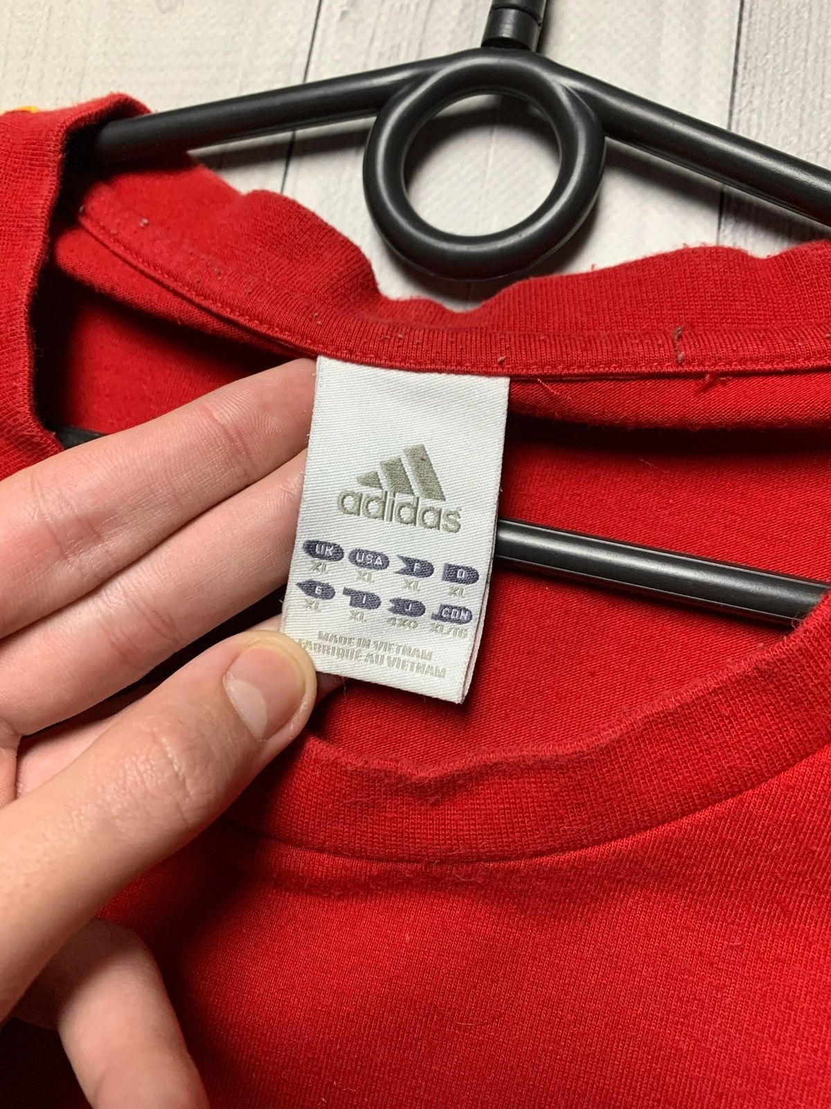 Adidas × Vintage Vintage adidas Spain soccer jersey red size Xl Size US XL / EU 56 / 4 - 4 Thumbnail