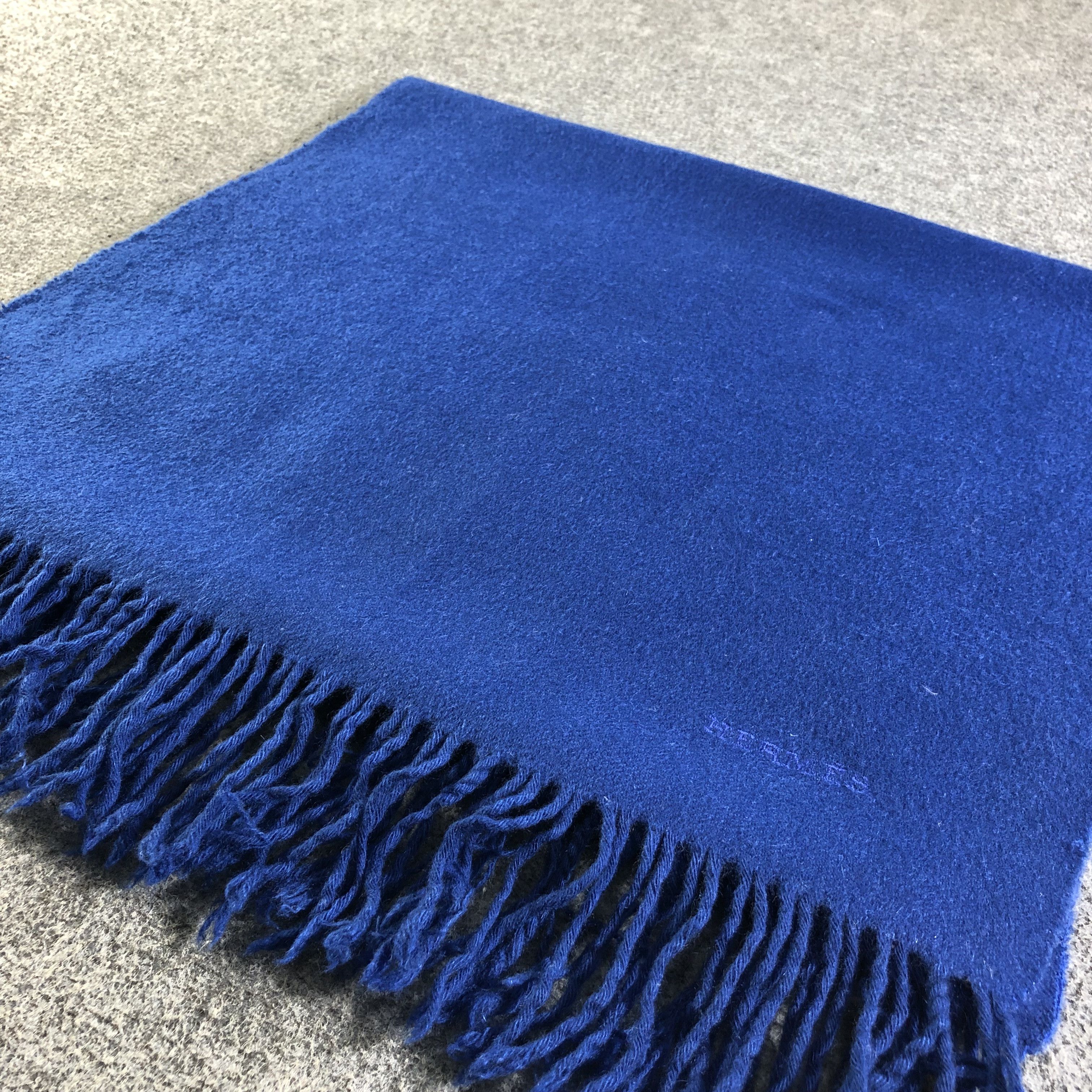 Vintage Hermes Cashmere Scarf Muffler Neckwear V2605 Size ONE SIZE - 3 Thumbnail