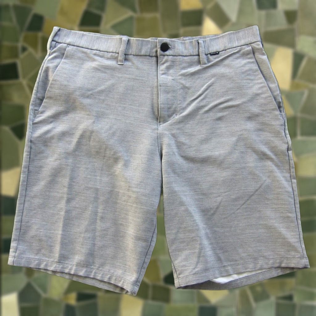 Hurley Hurley Grey Stretch Classic Work Golf Bermuda Chino Shorts Men 36 Size US 36 / EU 52 - 1 Thumbnail