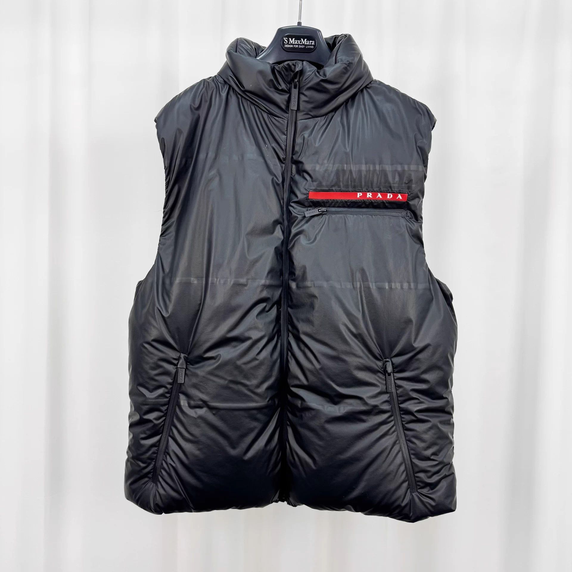 Prada Prada Red Logo Down Vest L 98 New Size L / US 10 / IT 46 - 1 Thumbnail