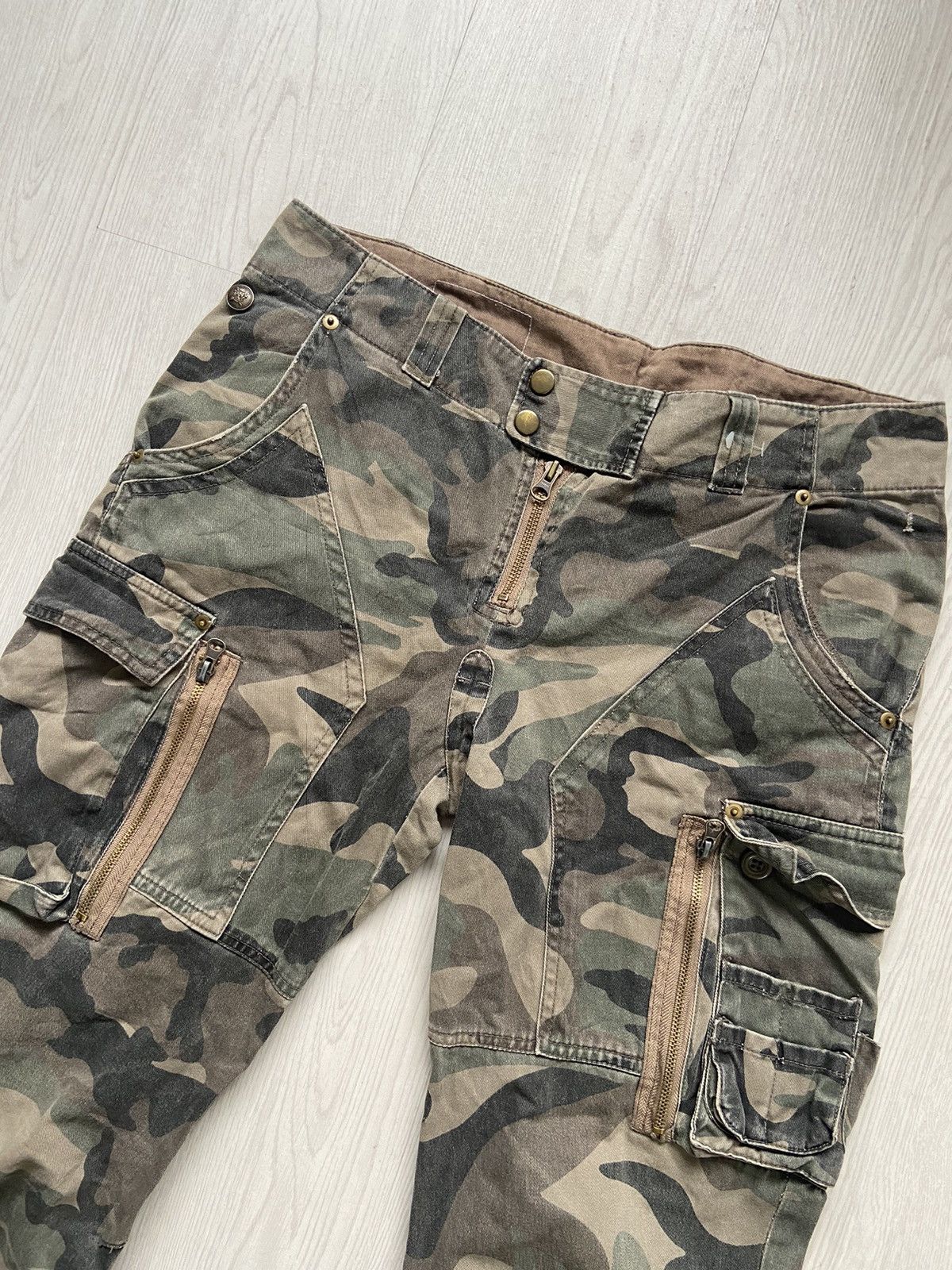 If Six Was Nine × Japanese Brand × Le Grande Bleu (L.G.B.) Vintage Y2K Tactical Double Thigh Camouflage J-Cut Pants Size US 33 - 2 Thumbnail
