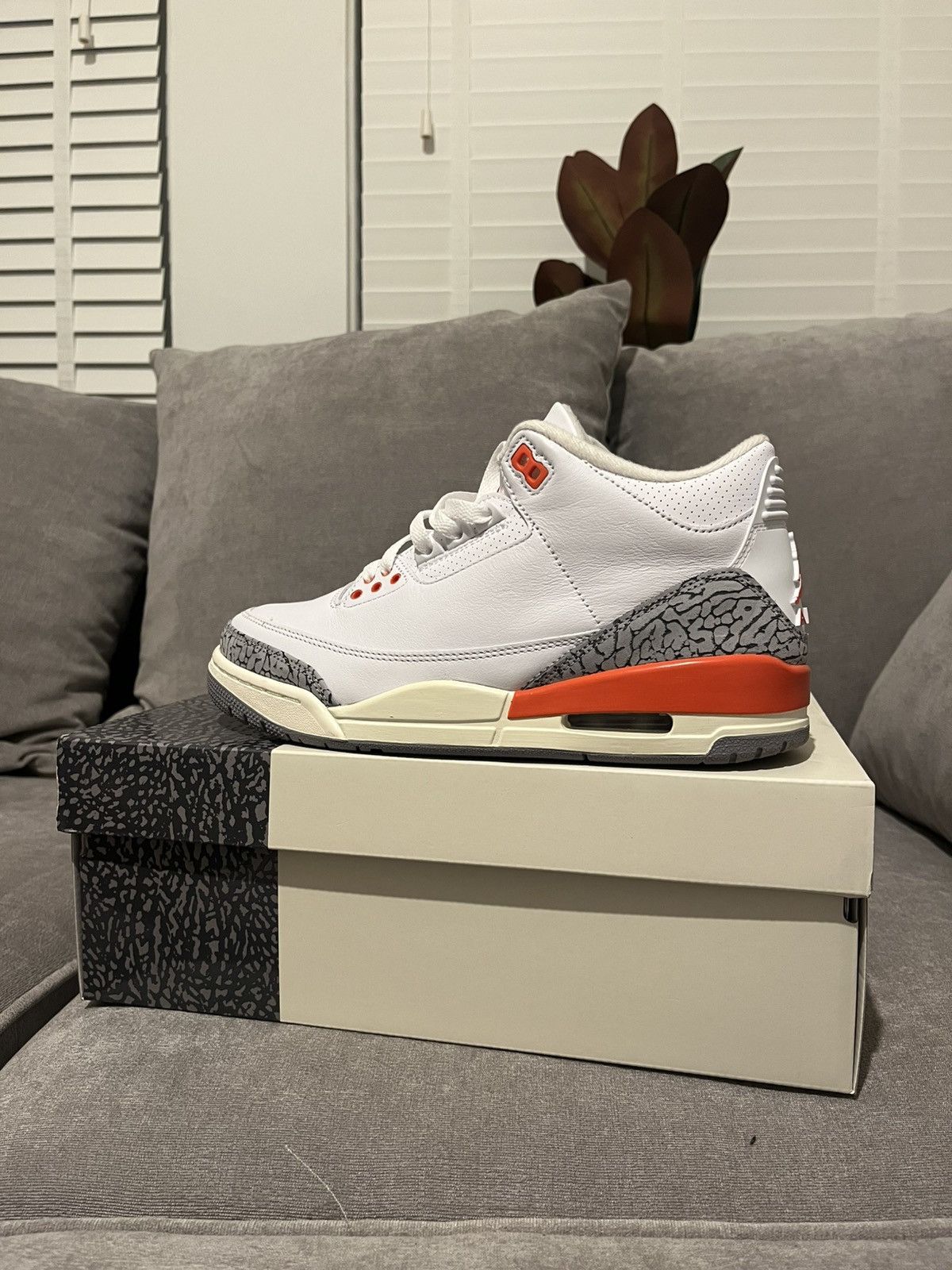 Jordan Brand Air Jordan 3 Retro Size US 7 / EU 40 - 4 Thumbnail