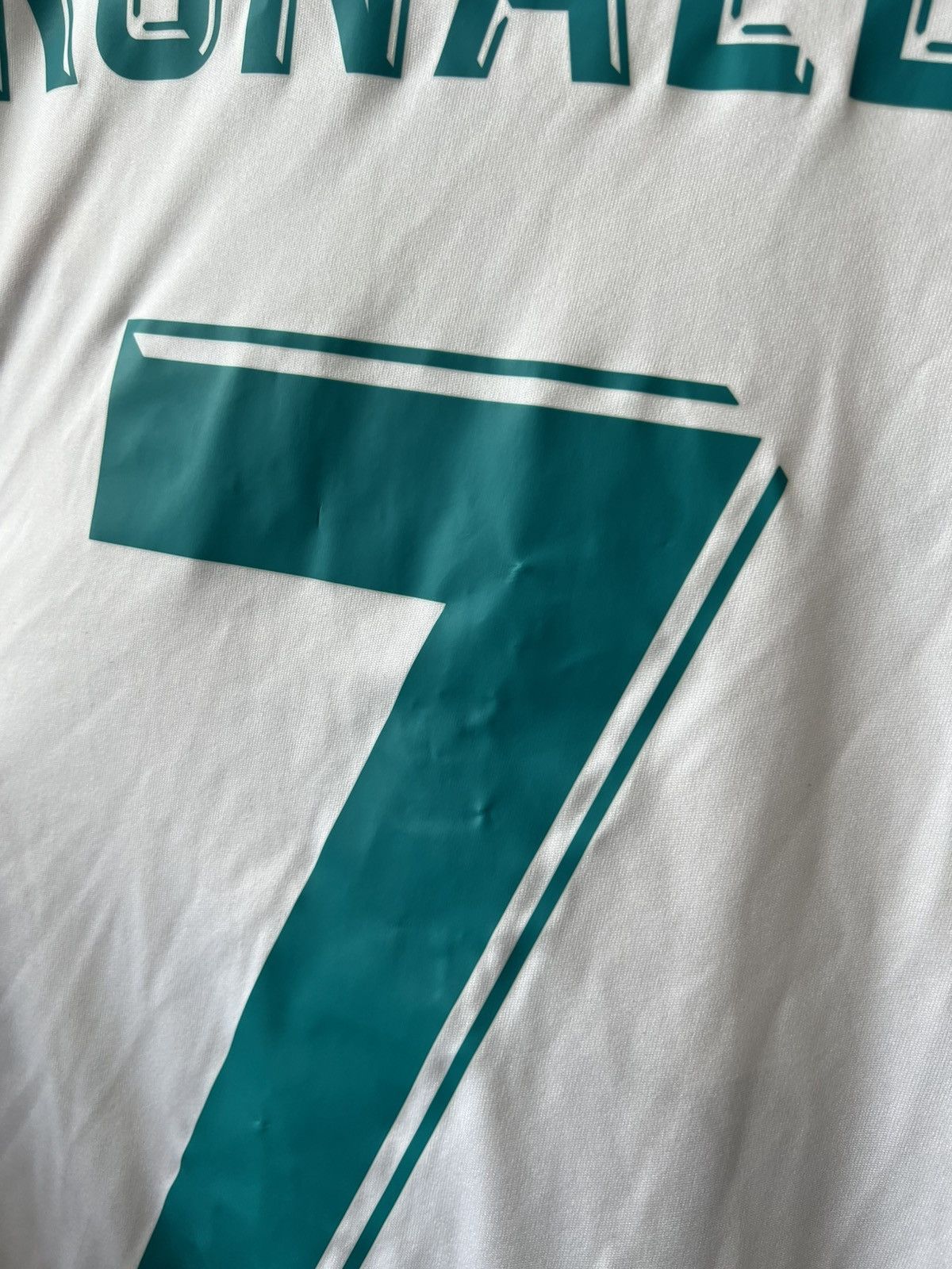 Adidas 2017/18 REAL MADRID #7 RONALDO HOME SOCCER JERSEY SHIRT M Size US M / EU 48-50 / 2 - 15 Thumbnail
