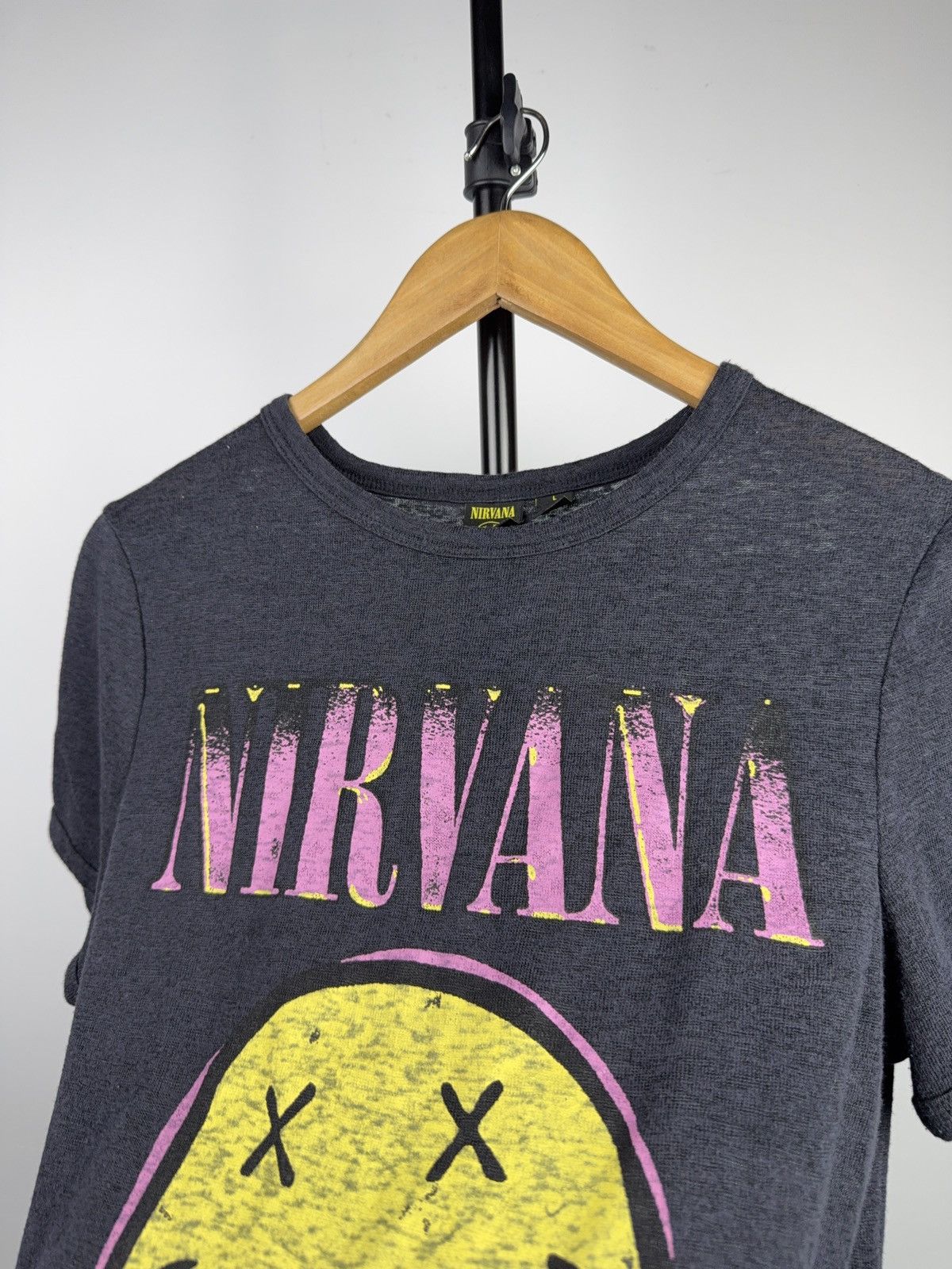 Nirvana 2024 Nirvana Smiley Cropped Tee Y2K Grunge Band Shirt Size L / US 10 / IT 46 - 3 Thumbnail