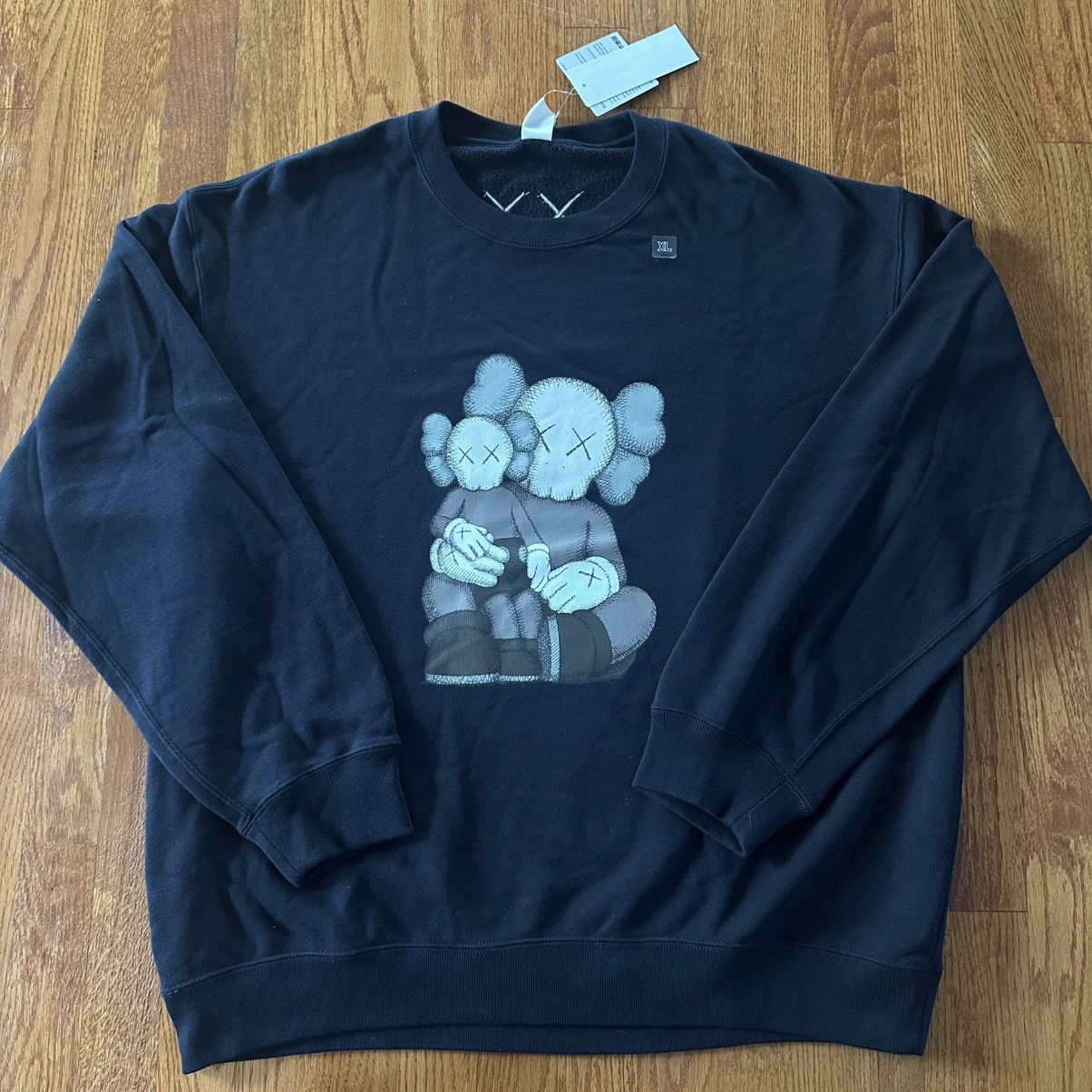 Kaws × Uniqlo Kaws x Uniqlo Longsleeve Sweatshirt Size US XL / EU 56 / 4 - 1 Thumbnail