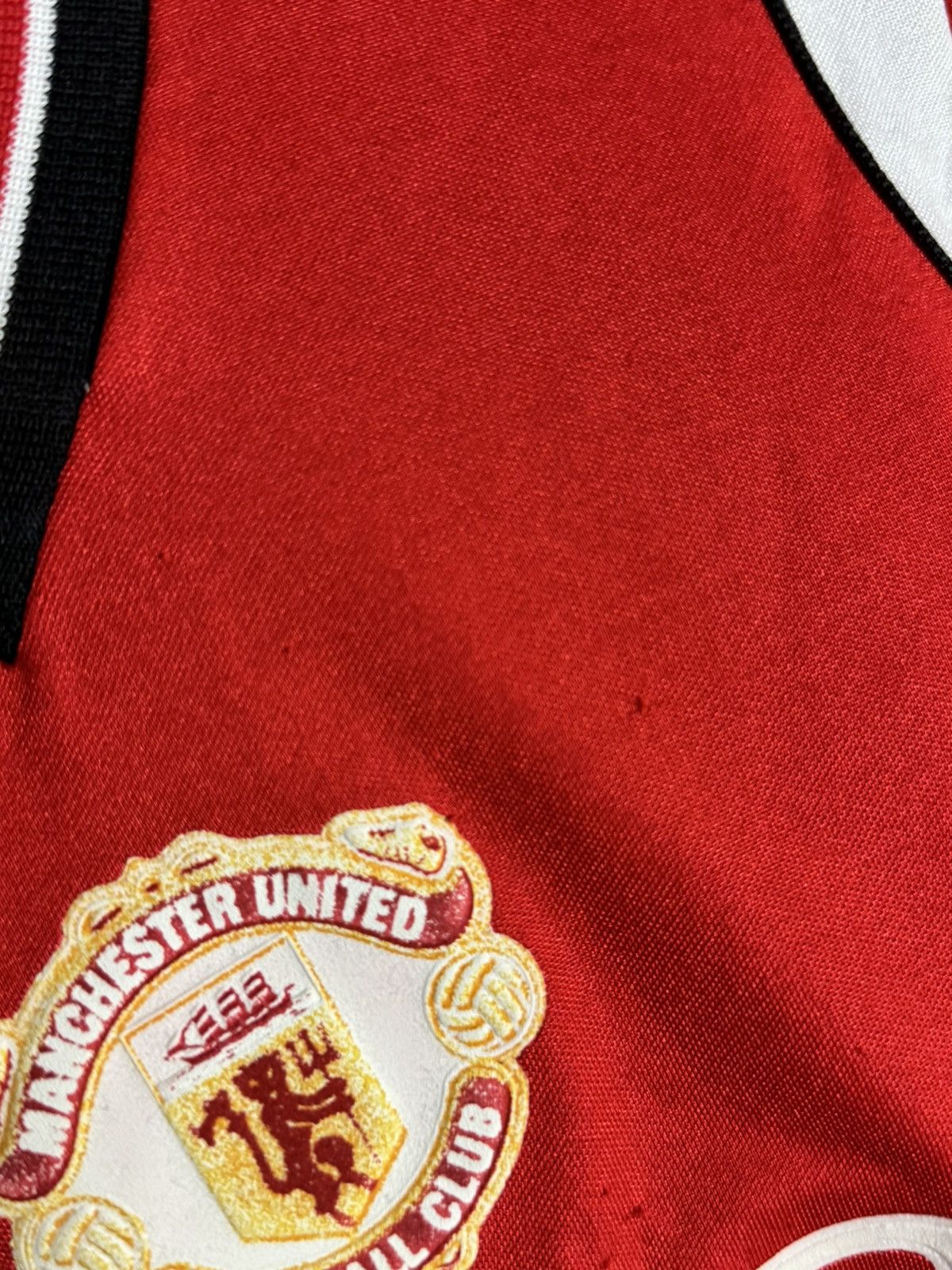Vintage KIDS Manchester United 84/86 Home Football Jersey Size US XS / EU 42 / 0 - 10 Thumbnail