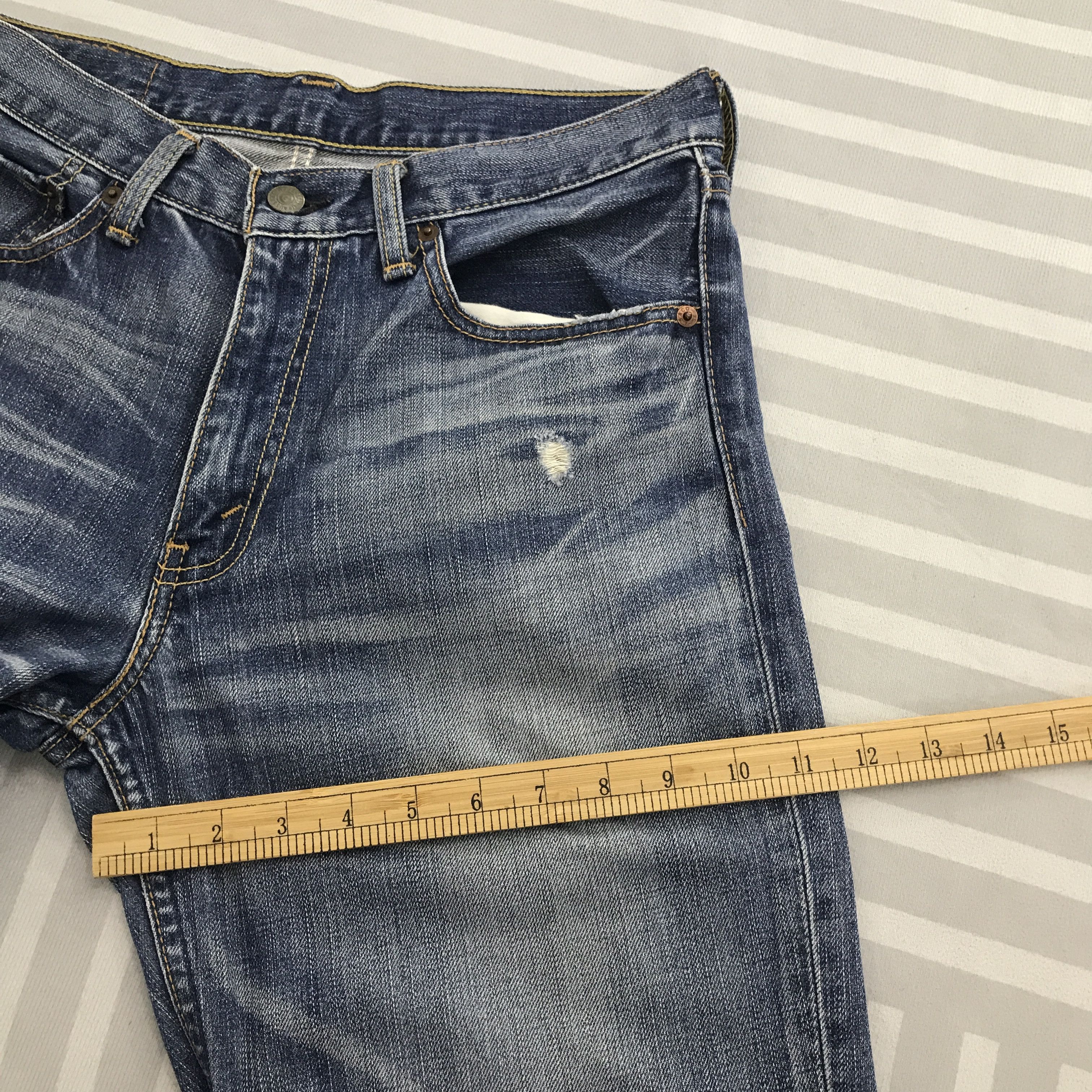Levi's × Vintage Vintage Levi's 702 Faded denim Distressed jeans pants Size US 32 / EU 48 - 10 Thumbnail