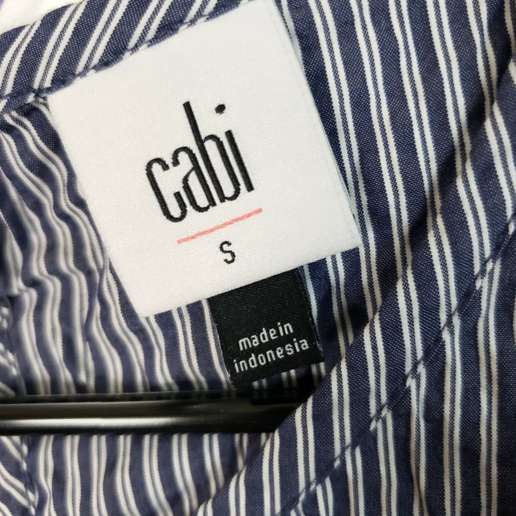 Vintage Cabi 5727 Womens Lace Flutter Top Sz Small Blue Striped Seersucker Shirt Women Small Blue Striped Lace Flutter Top Size S / US 4 / IT 40 - 5 Thumbnail