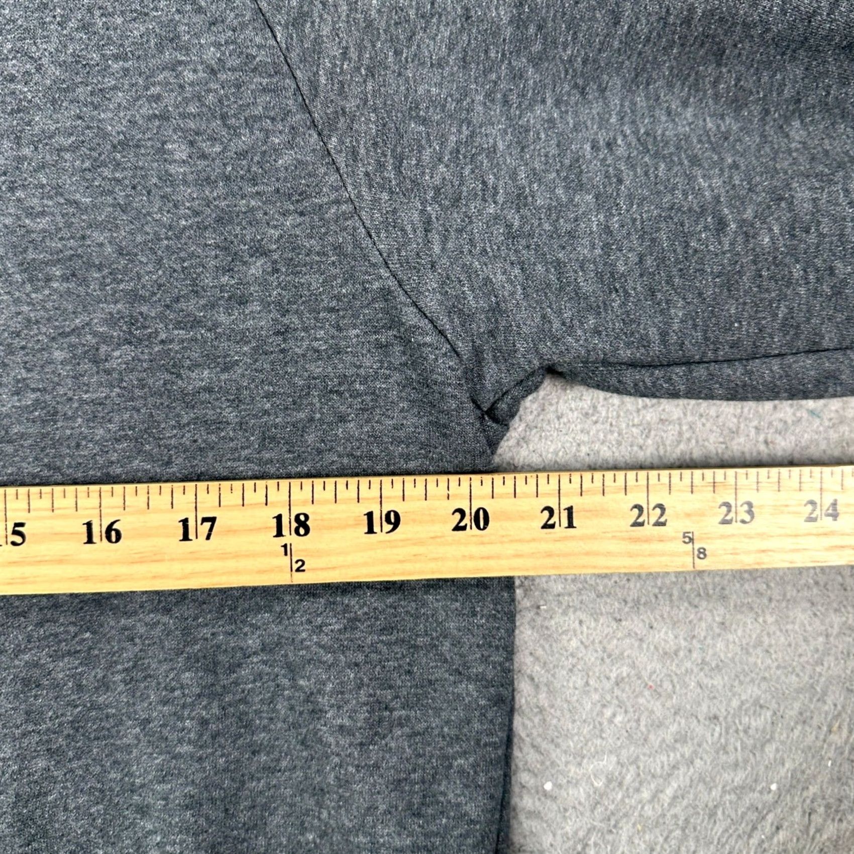 Adidas Adidas Mens Hoodie Sweatshirt Pullover Gray Logo Kangaroo Pocket Drawstring Hooded Sweatshirt M Adult Medium Size US M / EU 48-50 / 2 - 7 Thumbnail