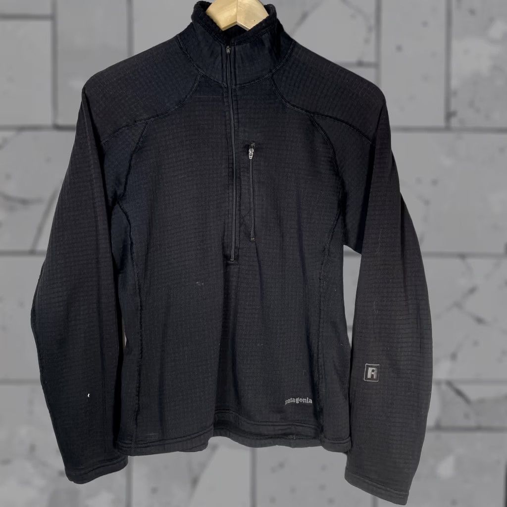 Patagonia VINTAGE Patagonia Black Athletic Half Zip Pullover Jacket Womens Size S USA Jacket Womens S Black USA Athletic Size S / US 4 / IT 40 - 1 Thumbnail