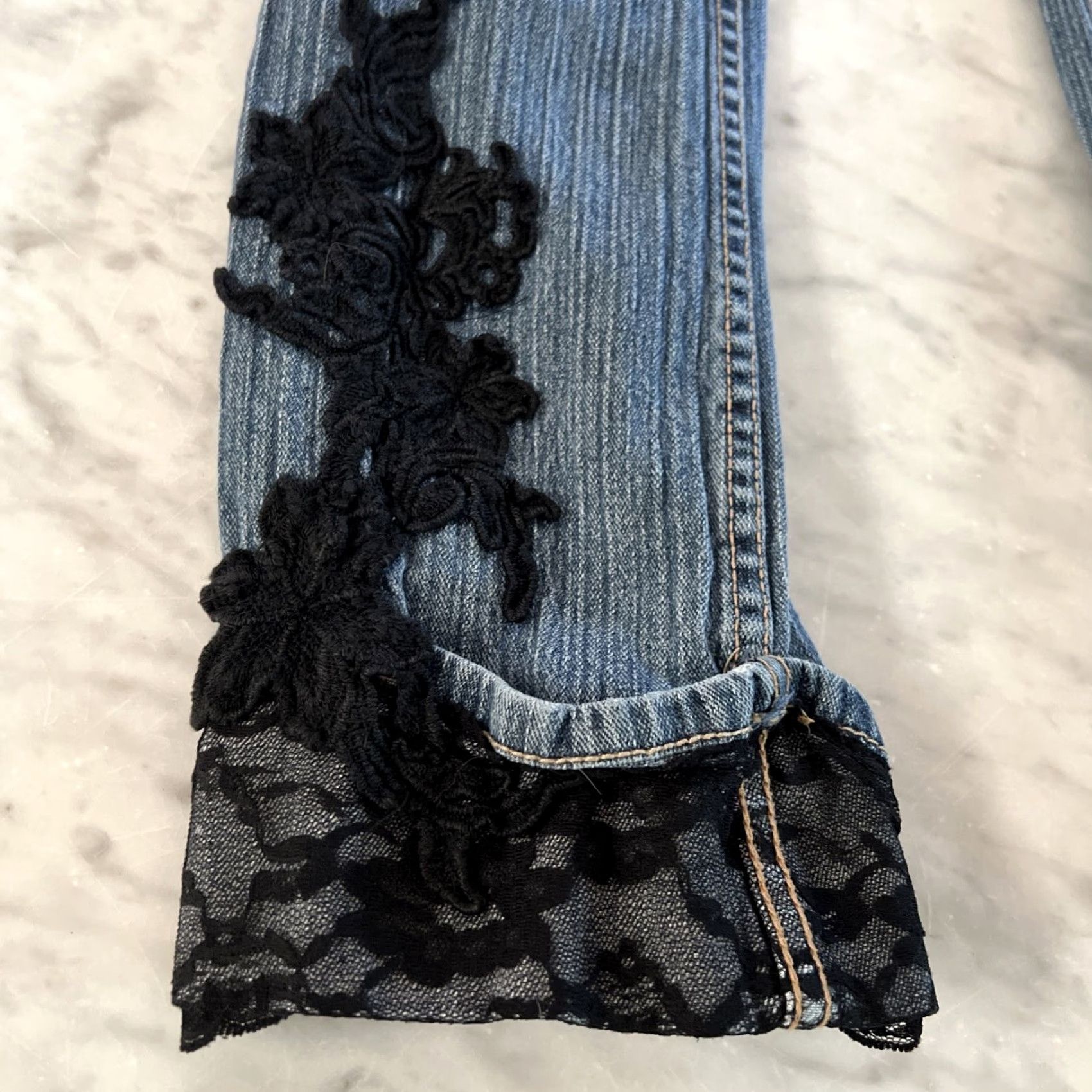 Vintage VINTAGE YES Blue Jeans Lace Trim Women’s 14 Th50160 Style Skinny 27in Inseam Denim Fall Bohemian Womens Size 36" / US 14 / IT 50 - 3 Thumbnail