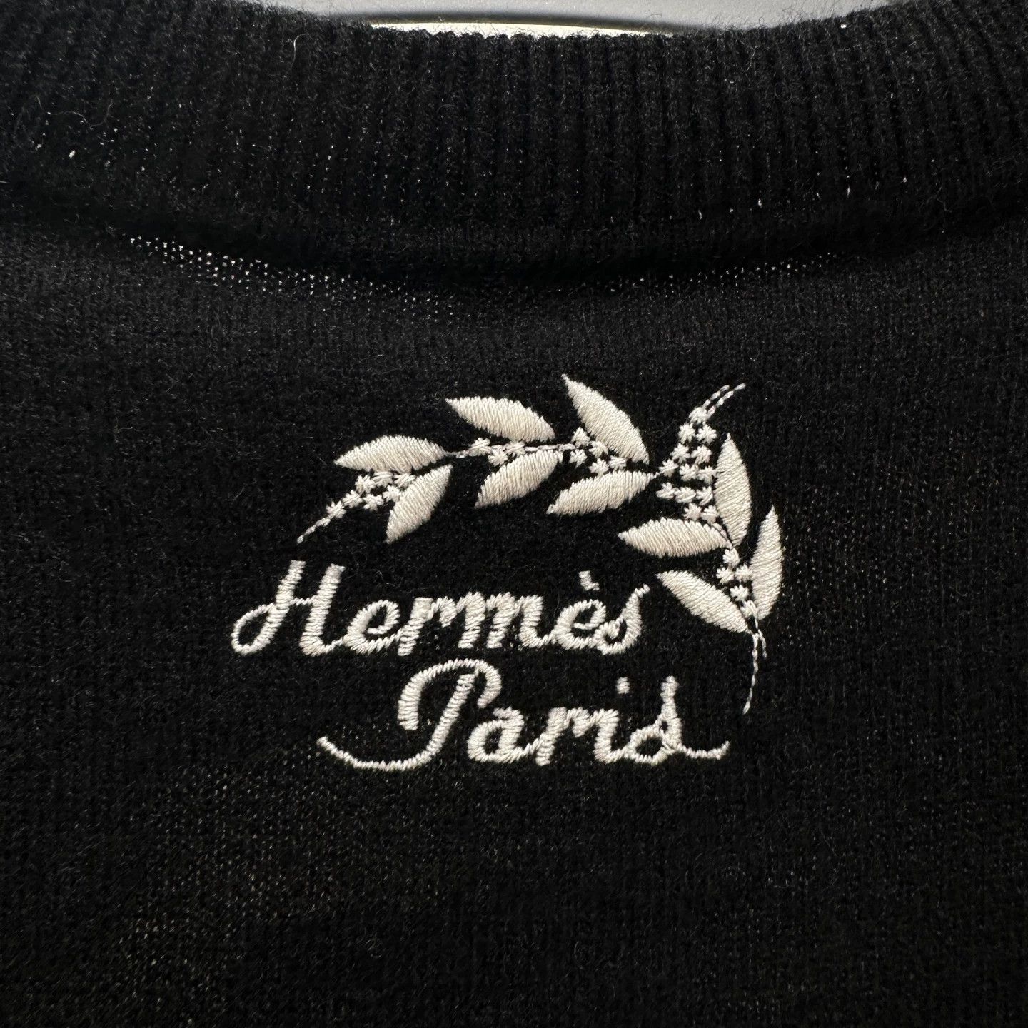 Hermes Hermes Women's Cashmere Pig Nose Buckle Sweater Size 36 Size XS / US 0-2 / IT 36-38 - 6 Thumbnail