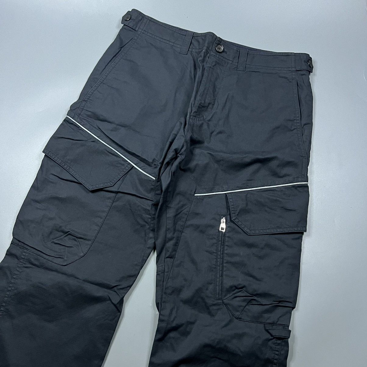 Louis Vuitton Louis Vuitton Virgil Abloh SS19 Black Cargo Pants Reflective Size US 31 - 6 Thumbnail