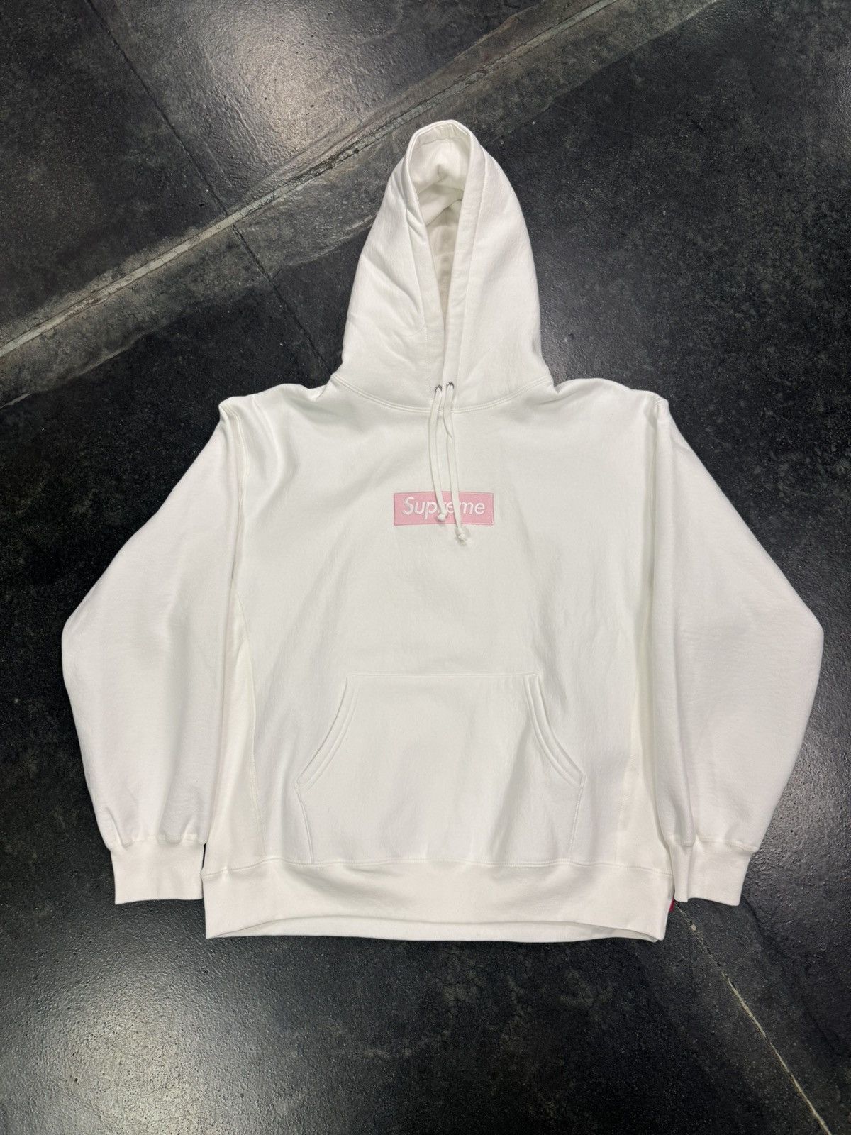 Supreme Supreme Pink Box Logo Size US XL / EU 56 / 4 - 1 Thumbnail