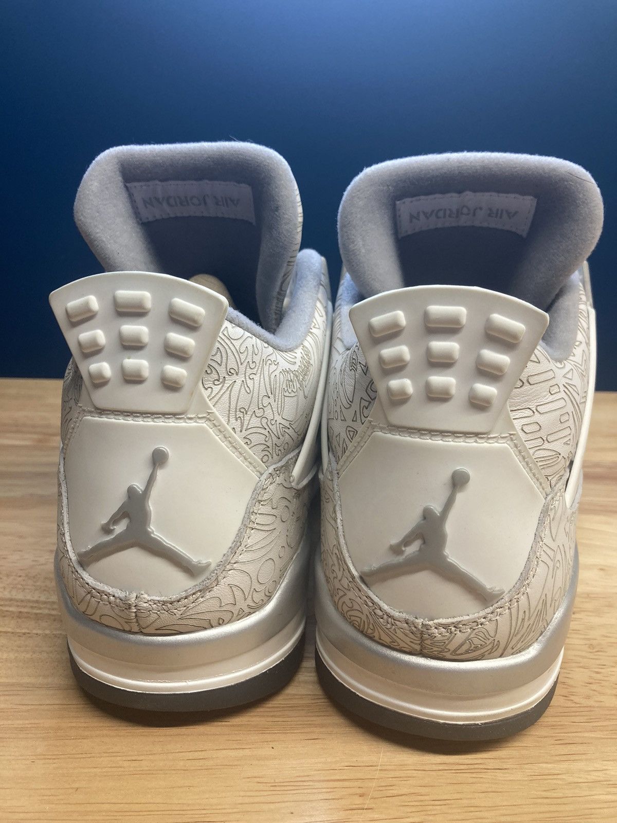Jordan Brand × Nike Air Jordan 4 “Laser” Size US 10.5 / EU 43-44 - 7 Thumbnail