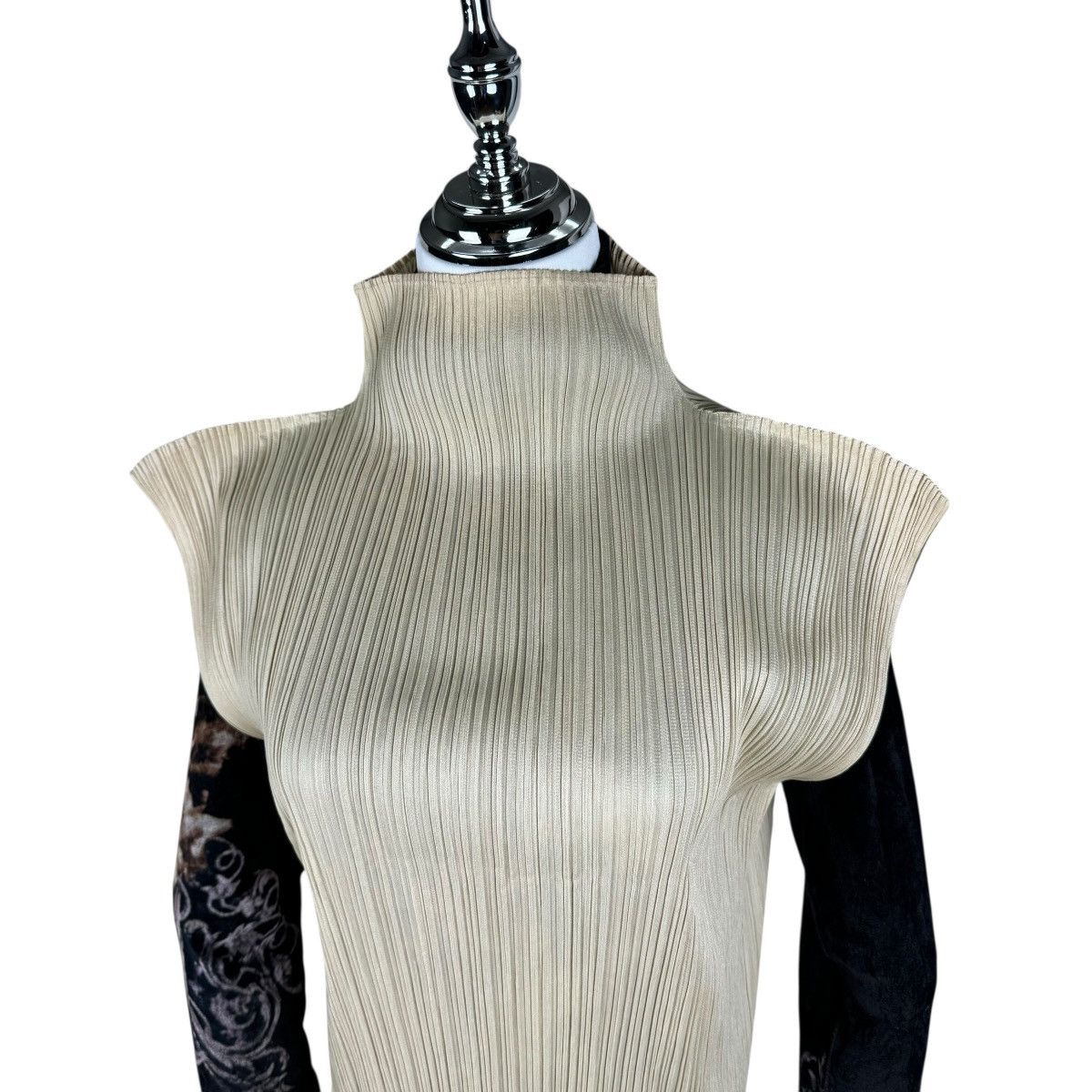 Pleats Please Issey Miyake ☀️PLEATS PLEASE ISSEY MIYAKE HIGH NECK JACKET Size L / US 10 / IT 46 - 4 Thumbnail